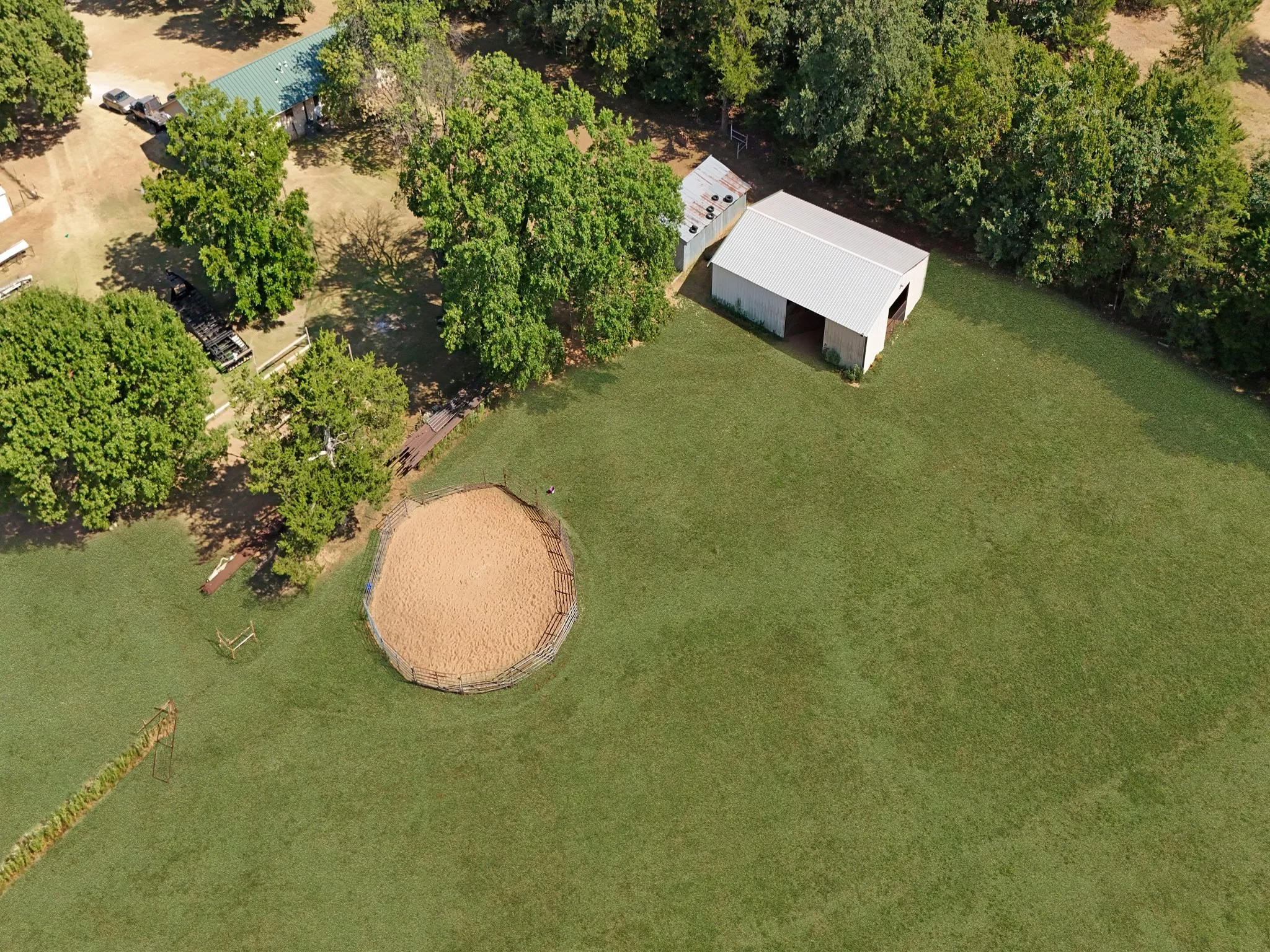 Single Family Residence For Sale in Cooke County , 2045 County Road 113, Whitesboro, Texas 76273, 3 Bedroom, 2 Bathroom, Garage spaces, 1,454 Sqft, built in 1980, mls#21365574, Real Estate Agent in Whitesboro, Homes For Sale in Cooke county, Homes For Sale in Whitesboro, Realtor in Whitesboro Texas, Real Estate Brokerage Independent Realty Texas, Luminita Cordes Realtor