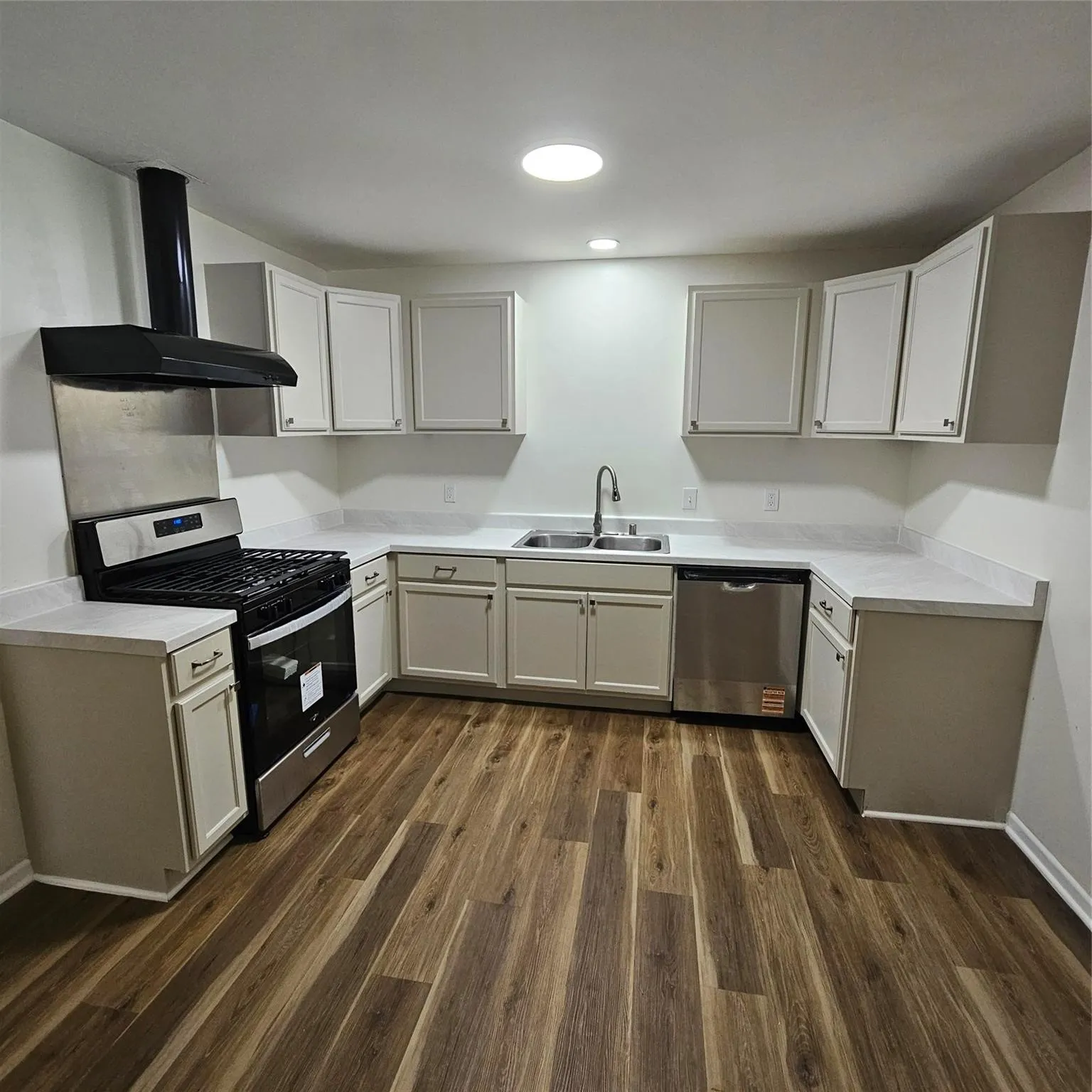 Single Family Residence For Sale in Mc Lennan County , 520 Faulkner Lane, Waco, Texas 76704, 3 Bedroom, 1 Bathroom, Garage spaces, 1,297 Sqft, built in 1962, mls#21365637, Real Estate Agent in Waco, Homes For Sale in Mc Lennan county, Homes For Sale in Waco, Realtor in Waco Texas, Real Estate Brokerage Independent Realty Texas, Luminita Cordes Realtor