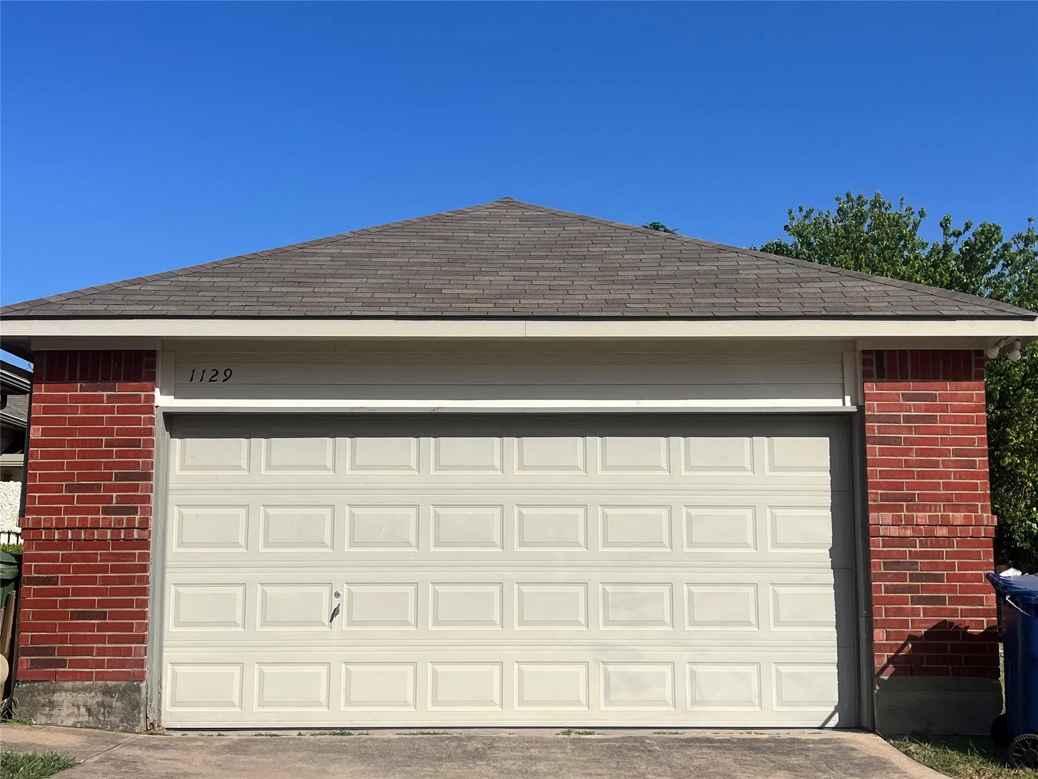 Townhouse For Rent in Dallas County , 1129 Weston Drive, Garland, Texas 75043, 2 Bedroom, 2 Bathroom, 2 Garage spaces, 1,084 Sqft, built in 2007, mls#21365647, Real Estate Agent in Garland, Homes For Rent in Dallas county, Homes For Rent in Garland, Realtor in Garland Texas, Real Estate Brokerage Independent Realty Texas, Luminita Cordes Realtor