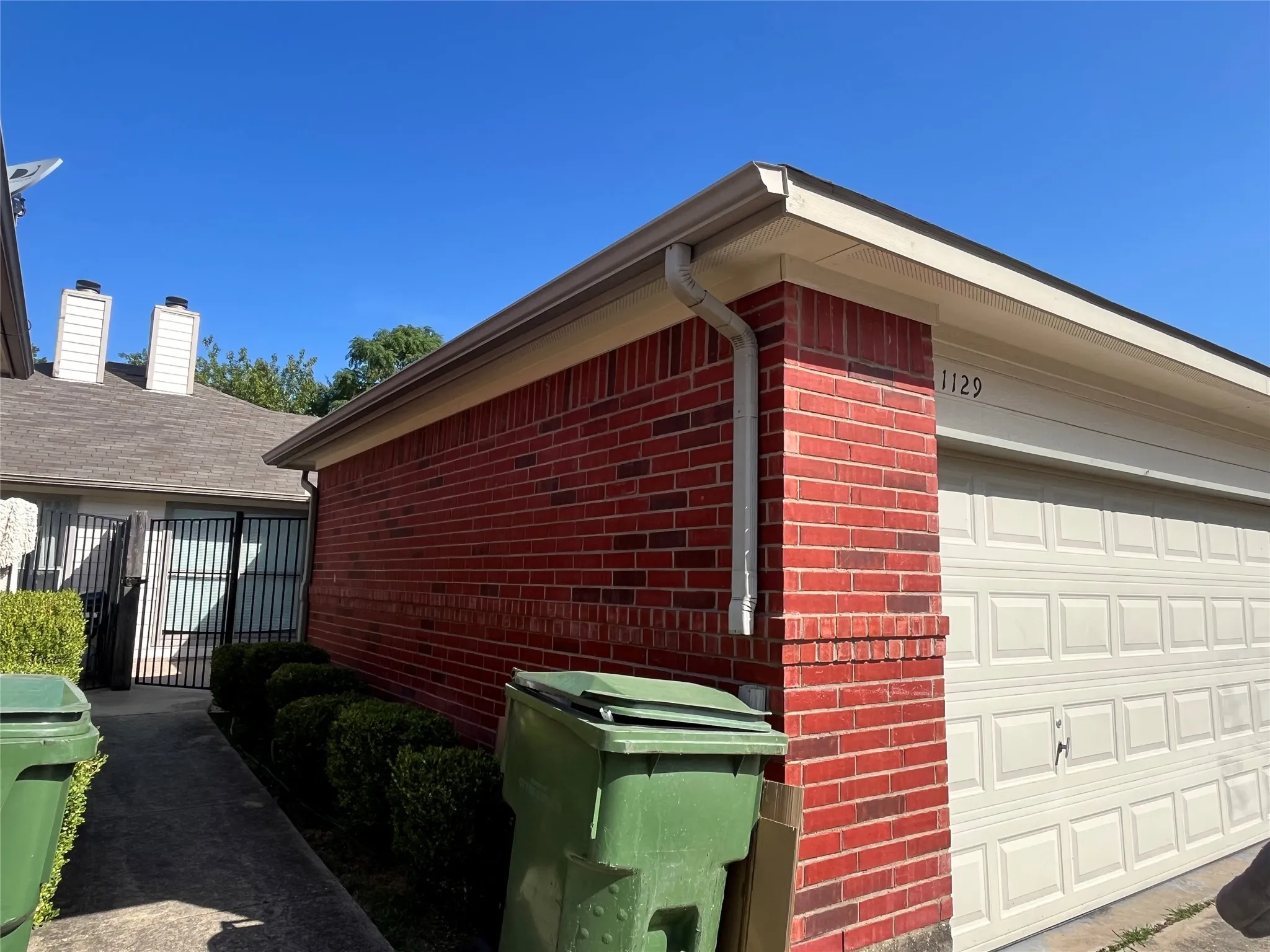 Townhouse For Rent in Dallas County , 1129 Weston Drive, Garland, Texas 75043, 2 Bedroom, 2 Bathroom, 2 Garage spaces, 1,084 Sqft, built in 2007, mls#21365647, Real Estate Agent in Garland, Homes For Rent in Dallas county, Homes For Rent in Garland, Realtor in Garland Texas, Real Estate Brokerage Independent Realty Texas, Luminita Cordes Realtor