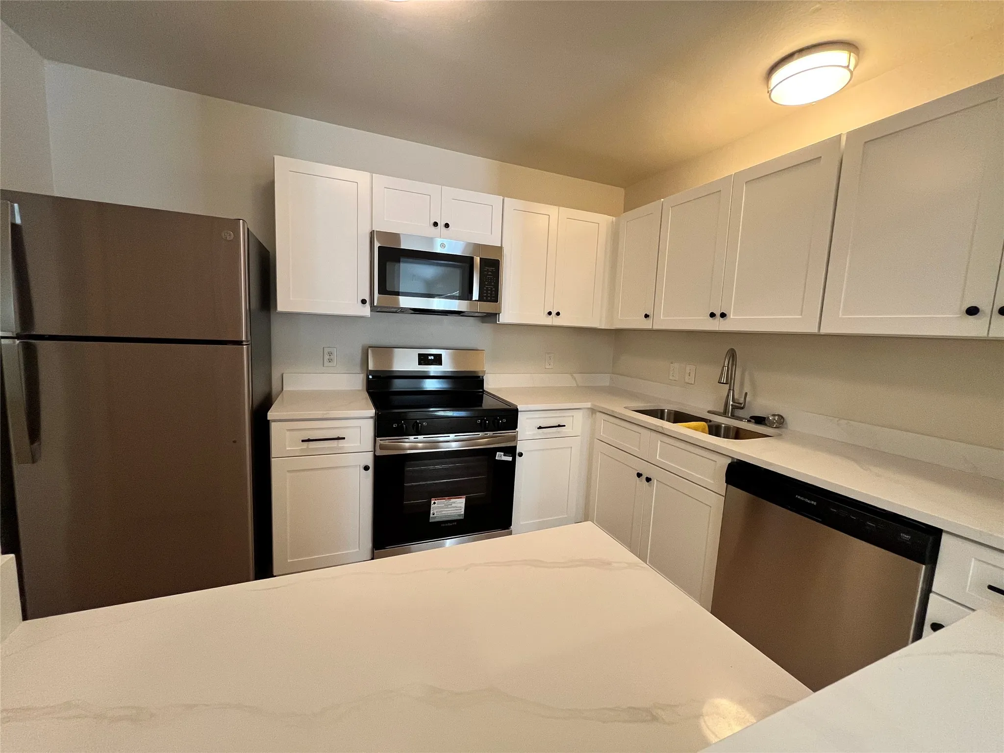 Townhouse For Rent in Dallas County , 1129 Weston Drive, Garland, Texas 75043, 2 Bedroom, 2 Bathroom, 2 Garage spaces, 1,084 Sqft, built in 2007, mls#21365647, Real Estate Agent in Garland, Homes For Rent in Dallas county, Homes For Rent in Garland, Realtor in Garland Texas, Real Estate Brokerage Independent Realty Texas, Luminita Cordes Realtor