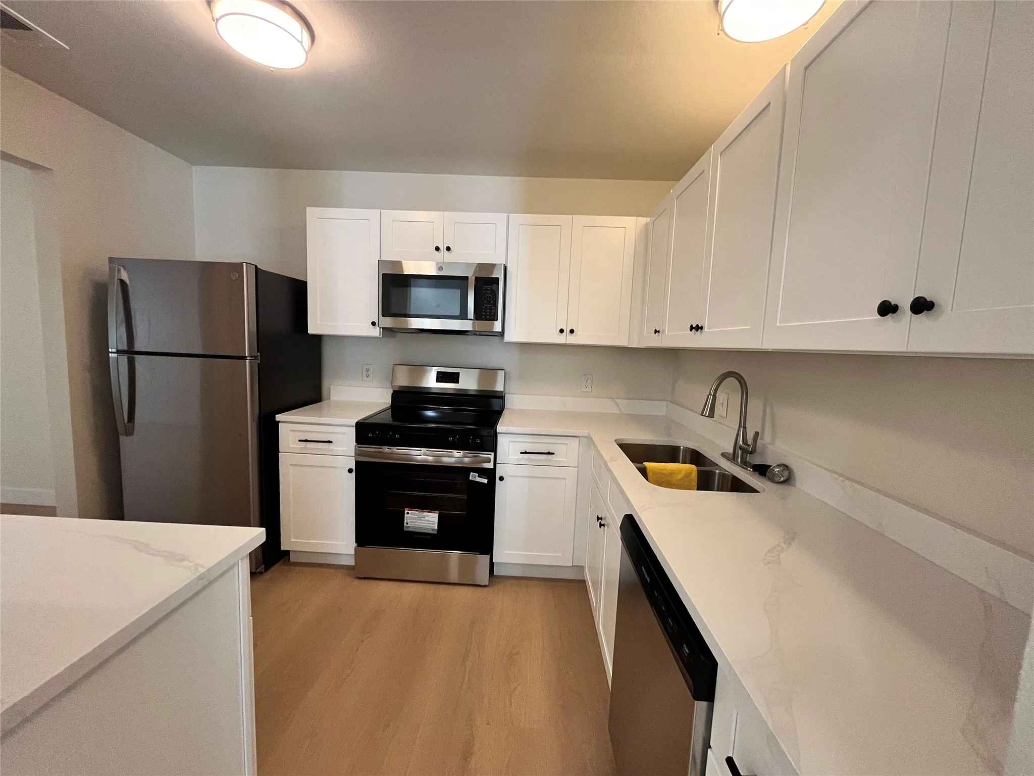 Townhouse For Rent in Dallas County , 1129 Weston Drive, Garland, Texas 75043, 2 Bedroom, 2 Bathroom, 2 Garage spaces, 1,084 Sqft, built in 2007, mls#21365647, Real Estate Agent in Garland, Homes For Rent in Dallas county, Homes For Rent in Garland, Realtor in Garland Texas, Real Estate Brokerage Independent Realty Texas, Luminita Cordes Realtor