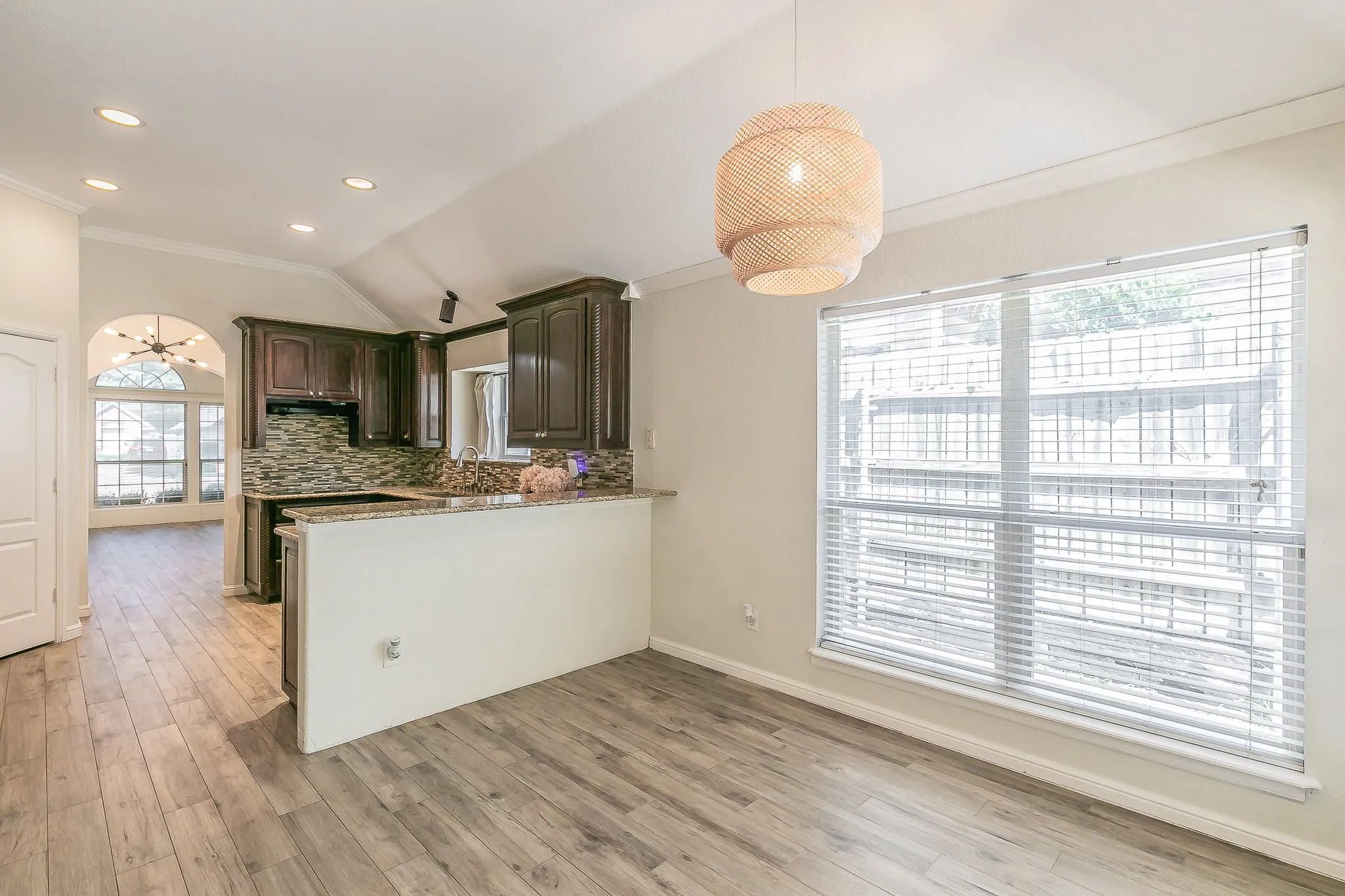 Single Family Residence For Sale in Tarrant County , 5544 Greenview Court, North Richland Hills, Texas 76148, 4 Bedroom, 2 Bathroom, 2 Garage spaces, 2,052 Sqft, built in 2001, mls#21365294, Real Estate Agent in North Richland Hills, Homes For Sale in Tarrant county, Homes For Sale in North Richland Hills, Realtor in North Richland Hills Texas, Real Estate Brokerage Independent Realty Texas, Luminita Cordes Realtor