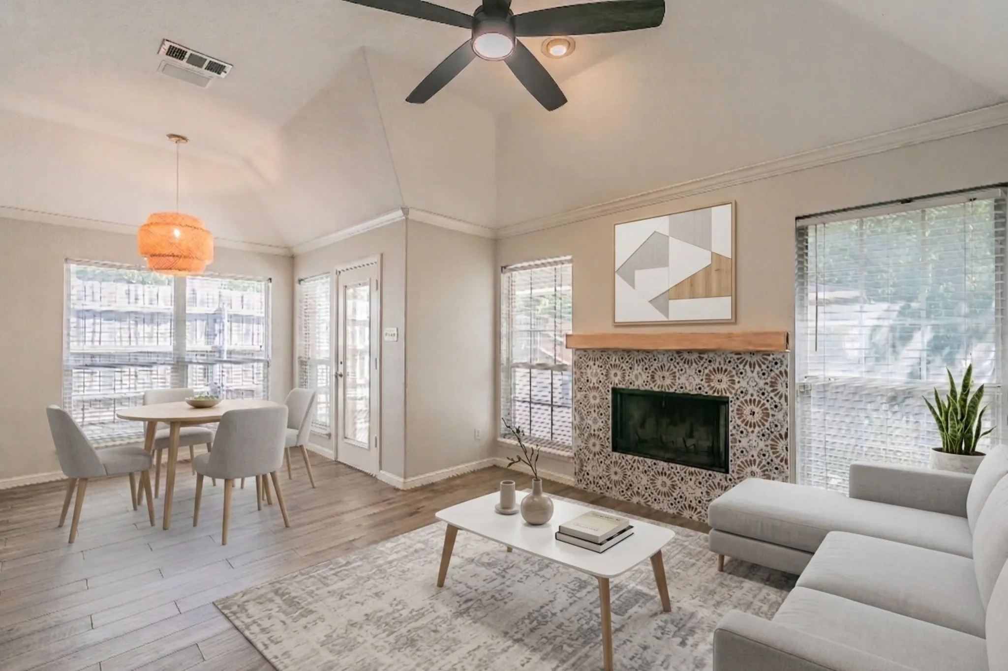 Single Family Residence For Sale in Tarrant County , 5544 Greenview Court, North Richland Hills, Texas 76148, 4 Bedroom, 2 Bathroom, 2 Garage spaces, 2,052 Sqft, built in 2001, mls#21365294, Real Estate Agent in North Richland Hills, Homes For Sale in Tarrant county, Homes For Sale in North Richland Hills, Realtor in North Richland Hills Texas, Real Estate Brokerage Independent Realty Texas, Luminita Cordes Realtor