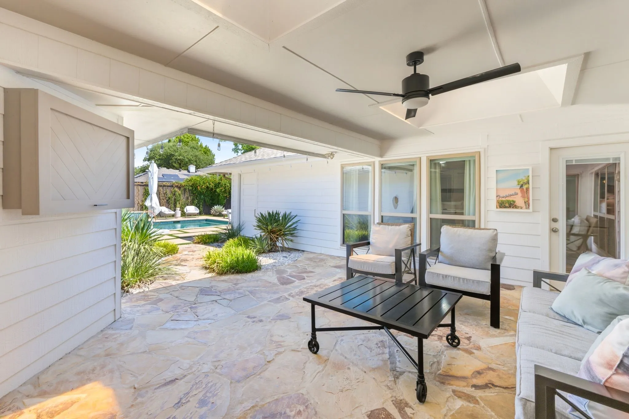 Outside entertaining space