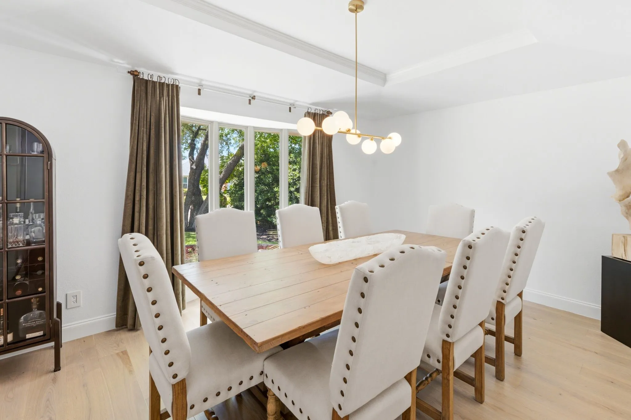 Dining Room which has connection to kitchen