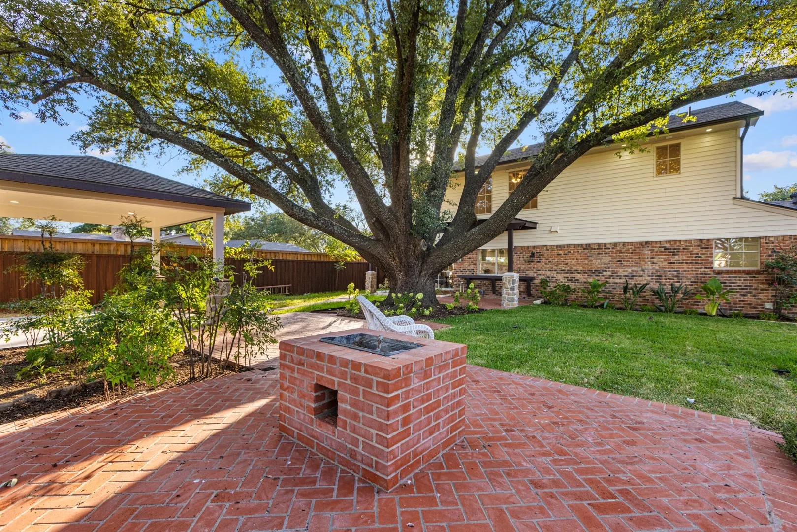 Single Family Residence For Sale in Kaufman County , 3 Haynes Circle, Terrell, Texas 75160, 4 Bedroom, 3 Bathroom, 2 Garage spaces, 2,809 Sqft, built in 1990, mls#21364731, Real Estate Agent in Terrell, Homes For Sale in Kaufman county, Homes For Sale in Terrell, Realtor in Terrell Texas, Real Estate Brokerage Independent Realty Texas, Luminita Cordes Realtor