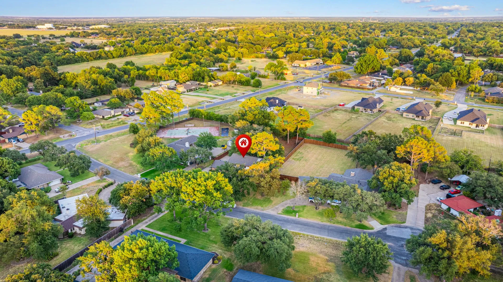 Single Family Residence For Sale in Kaufman County , 3 Haynes Circle, Terrell, Texas 75160, 4 Bedroom, 3 Bathroom, 2 Garage spaces, 2,809 Sqft, built in 1990, mls#21364731, Real Estate Agent in Terrell, Homes For Sale in Kaufman county, Homes For Sale in Terrell, Realtor in Terrell Texas, Real Estate Brokerage Independent Realty Texas, Luminita Cordes Realtor