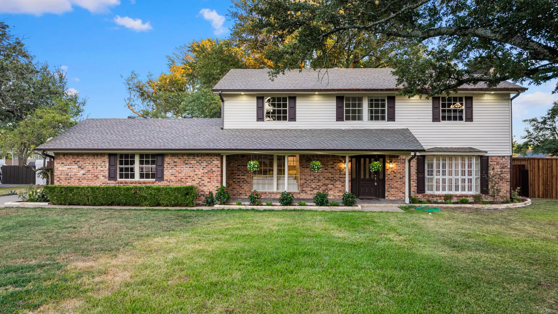 Single Family Residence For Sale in Kaufman County , 3 Haynes Circle, Terrell, Texas 75160, 4 Bedroom, 3 Bathroom, 2 Garage spaces, 2,809 Sqft, built in 1990, mls#21364731, Real Estate Agent in Terrell, Homes For Sale in Kaufman county, Homes For Sale in Terrell, Realtor in Terrell Texas, Real Estate Brokerage Independent Realty Texas, Luminita Cordes Realtor