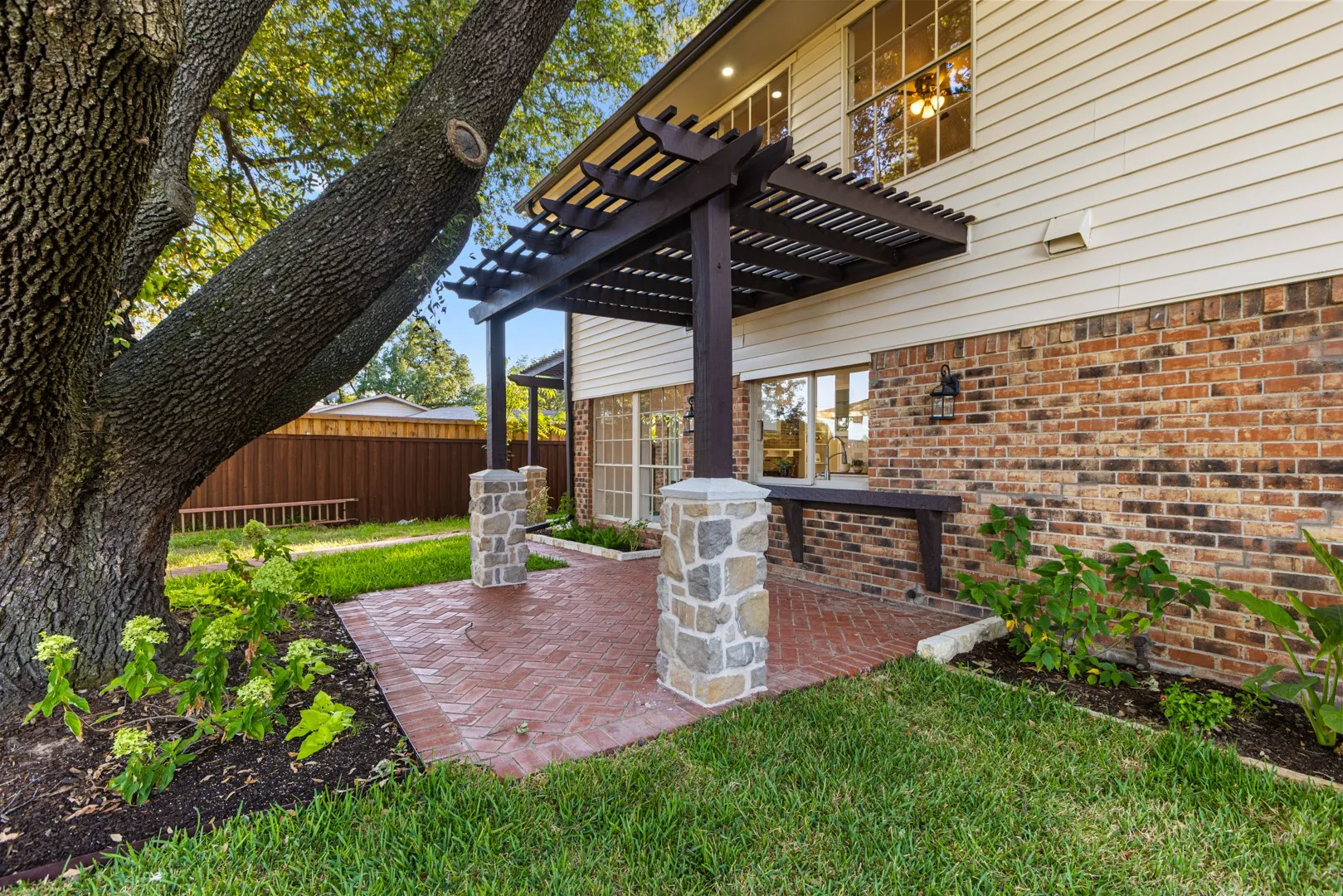Single Family Residence For Sale in Kaufman County , 3 Haynes Circle, Terrell, Texas 75160, 4 Bedroom, 3 Bathroom, 2 Garage spaces, 2,809 Sqft, built in 1990, mls#21364731, Real Estate Agent in Terrell, Homes For Sale in Kaufman county, Homes For Sale in Terrell, Realtor in Terrell Texas, Real Estate Brokerage Independent Realty Texas, Luminita Cordes Realtor