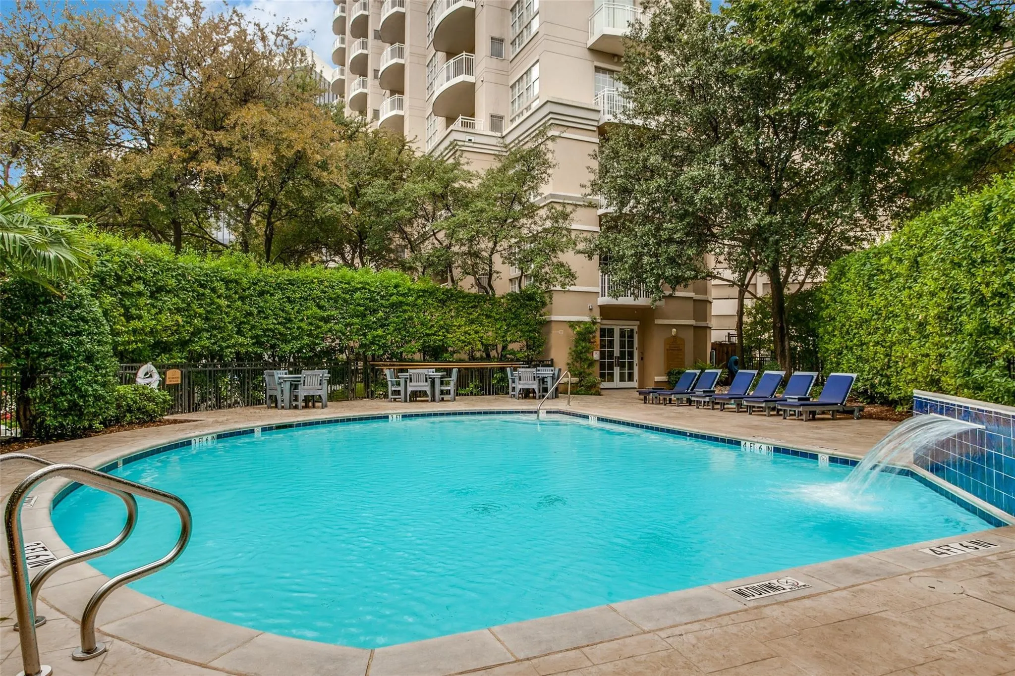 Condominium For Rent in Dallas County , 3225 Turtle Creek Boulevard 1111, Dallas, Texas 75219, 2 Bedroom, 2 Bathroom, 2 Garage spaces, 1,254 Sqft, built in 1998, mls#21364170, Real Estate Agent in Dallas, Homes For Rent in Dallas county, Homes For Rent in Dallas, Realtor in Dallas Texas, Real Estate Brokerage Independent Realty Texas, Luminita Cordes Realtor