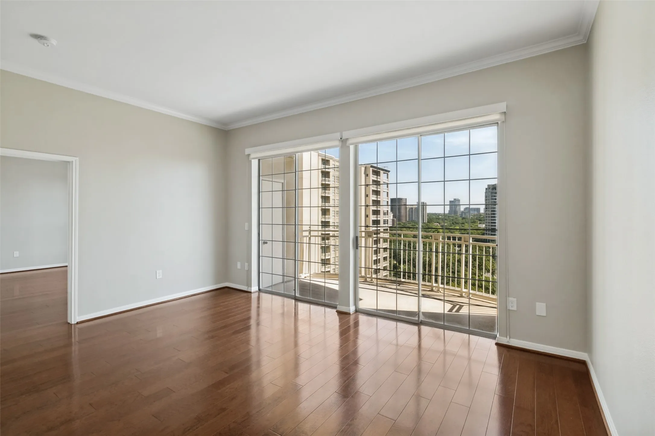 Condominium For Rent in Dallas County , 3225 Turtle Creek Boulevard 1111, Dallas, Texas 75219, 2 Bedroom, 2 Bathroom, 2 Garage spaces, 1,254 Sqft, built in 1998, mls#21364170, Real Estate Agent in Dallas, Homes For Rent in Dallas county, Homes For Rent in Dallas, Realtor in Dallas Texas, Real Estate Brokerage Independent Realty Texas, Luminita Cordes Realtor