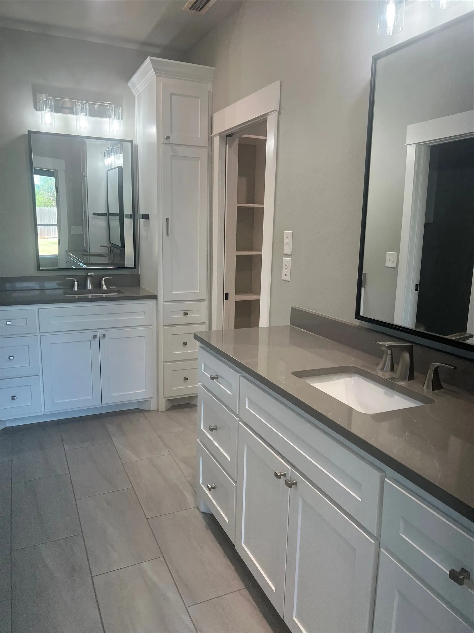 Single Family Residence For Sale in Taylor County , 1513 Old Settlers Way, Buffalo Gap, Texas 79508, 3 Bedroom, 2 Bathroom, 2 Garage spaces, 1,895 Sqft, built in 2020, mls#21365418, Real Estate Agent in Buffalo Gap, Homes For Sale in Taylor county, Homes For Sale in Buffalo Gap, Realtor in Buffalo Gap Texas, Real Estate Brokerage Independent Realty Texas, Luminita Cordes Realtor