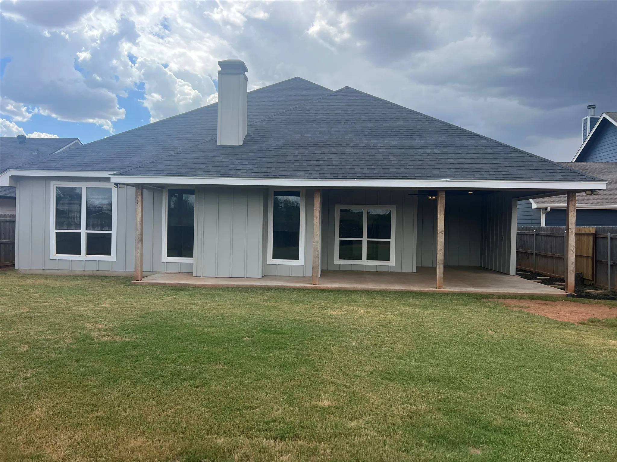 Single Family Residence For Sale in Taylor County , 1513 Old Settlers Way, Buffalo Gap, Texas 79508, 3 Bedroom, 2 Bathroom, 2 Garage spaces, 1,895 Sqft, built in 2020, mls#21365418, Real Estate Agent in Buffalo Gap, Homes For Sale in Taylor county, Homes For Sale in Buffalo Gap, Realtor in Buffalo Gap Texas, Real Estate Brokerage Independent Realty Texas, Luminita Cordes Realtor
