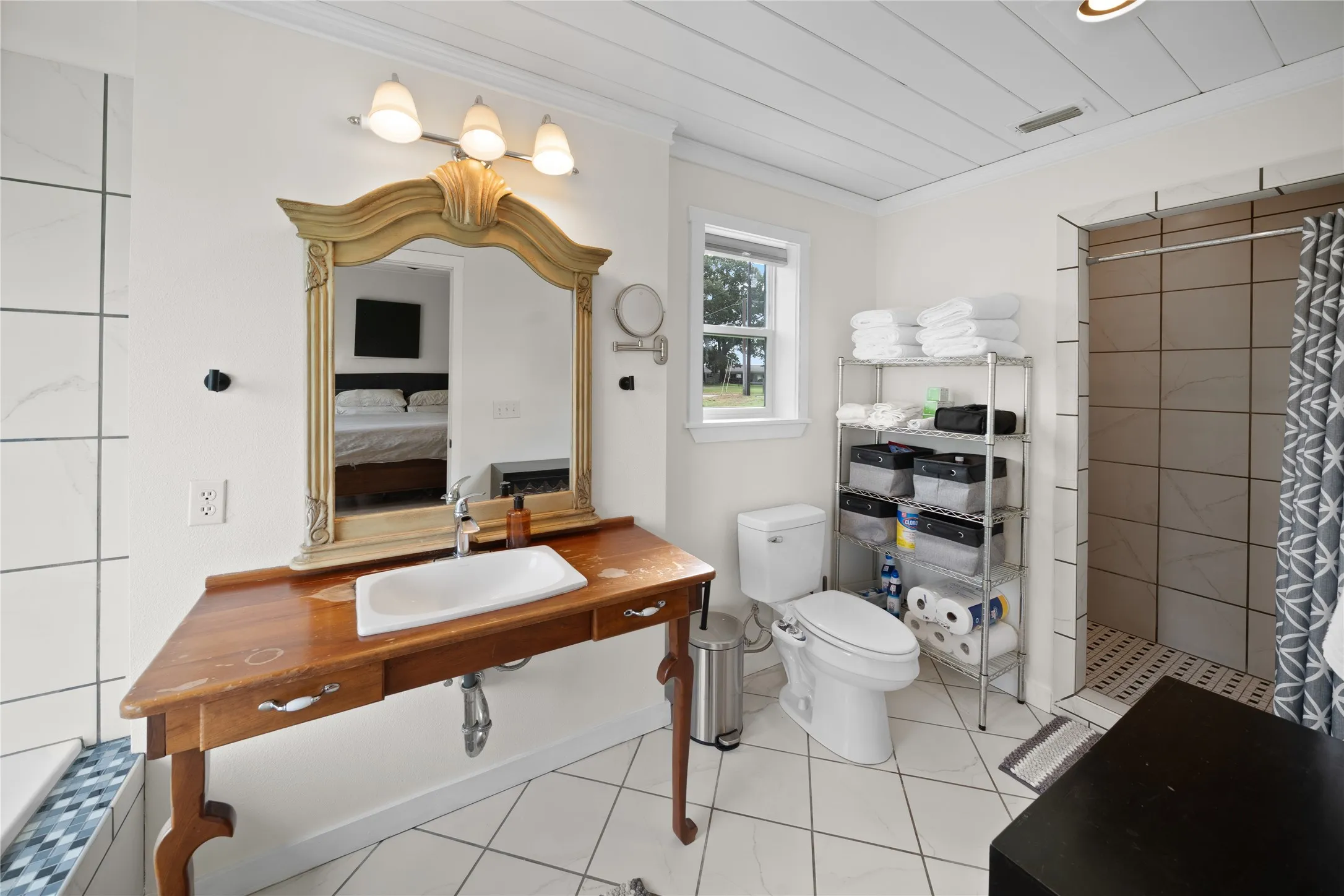 Single Family Residence For Sale in Henderson County , 7581 E Lake Drive, Murchison, Texas 75778, 4 Bedroom, 2 Bathroom, 2 Garage spaces, 2,380 Sqft, built in 2013, mls#21363898, Real Estate Agent in Murchison, Homes For Sale in Henderson county, Homes For Sale in Murchison, Realtor in Murchison Texas, Real Estate Brokerage Independent Realty Texas, Luminita Cordes Realtor