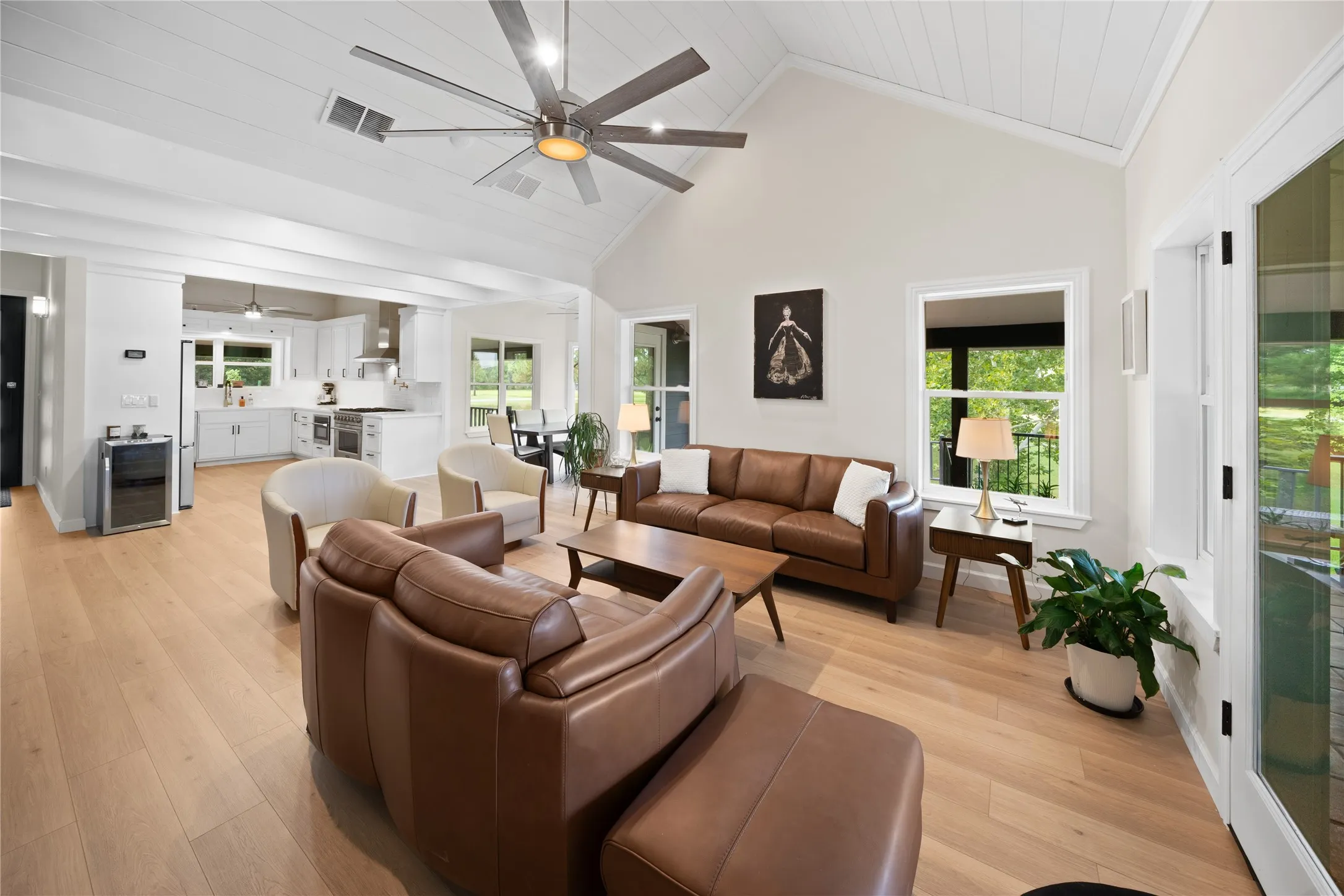 Single Family Residence For Sale in Henderson County , 7581 E Lake Drive, Murchison, Texas 75778, 4 Bedroom, 2 Bathroom, 2 Garage spaces, 2,380 Sqft, built in 2013, mls#21363898, Real Estate Agent in Murchison, Homes For Sale in Henderson county, Homes For Sale in Murchison, Realtor in Murchison Texas, Real Estate Brokerage Independent Realty Texas, Luminita Cordes Realtor