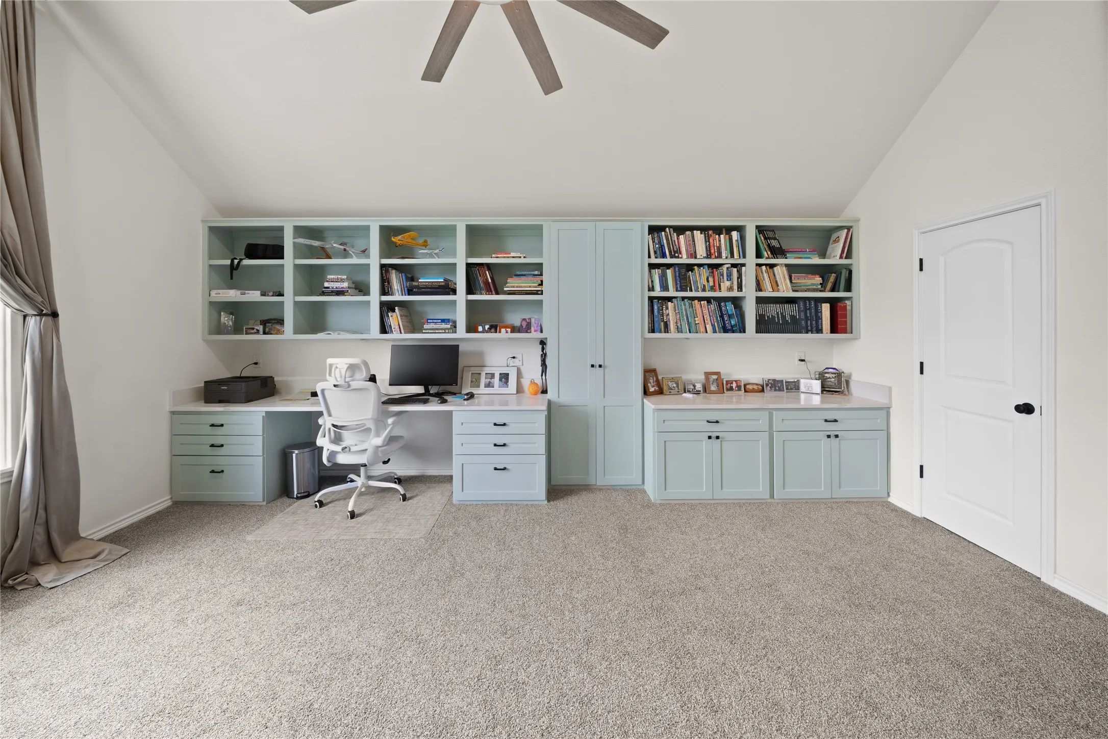 Single Family Residence For Sale in Henderson County , 7581 E Lake Drive, Murchison, Texas 75778, 4 Bedroom, 2 Bathroom, 2 Garage spaces, 2,380 Sqft, built in 2013, mls#21363898, Real Estate Agent in Murchison, Homes For Sale in Henderson county, Homes For Sale in Murchison, Realtor in Murchison Texas, Real Estate Brokerage Independent Realty Texas, Luminita Cordes Realtor