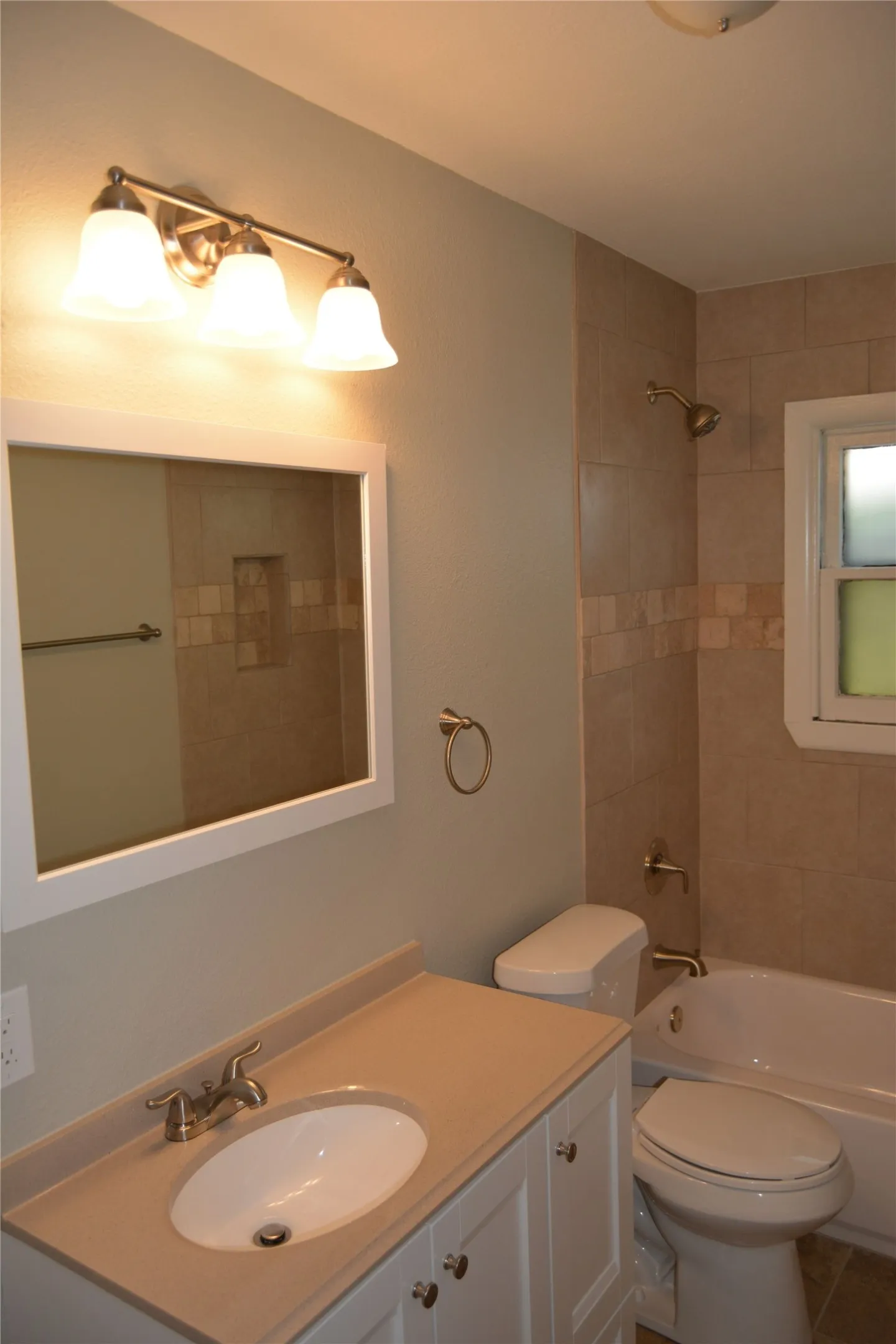 Single Family Residence For Rent in Tarrant County , 4117 Carma Drive, North Richland Hills, Texas 76180, 3 Bedroom, 2 Bathroom, 2 Garage spaces, 1,592 Sqft, built in 1955, mls#21365662, Real Estate Agent in North Richland Hills, Homes For Rent in Tarrant county, Homes For Rent in North Richland Hills, Realtor in North Richland Hills Texas, Real Estate Brokerage Independent Realty Texas, Luminita Cordes Realtor