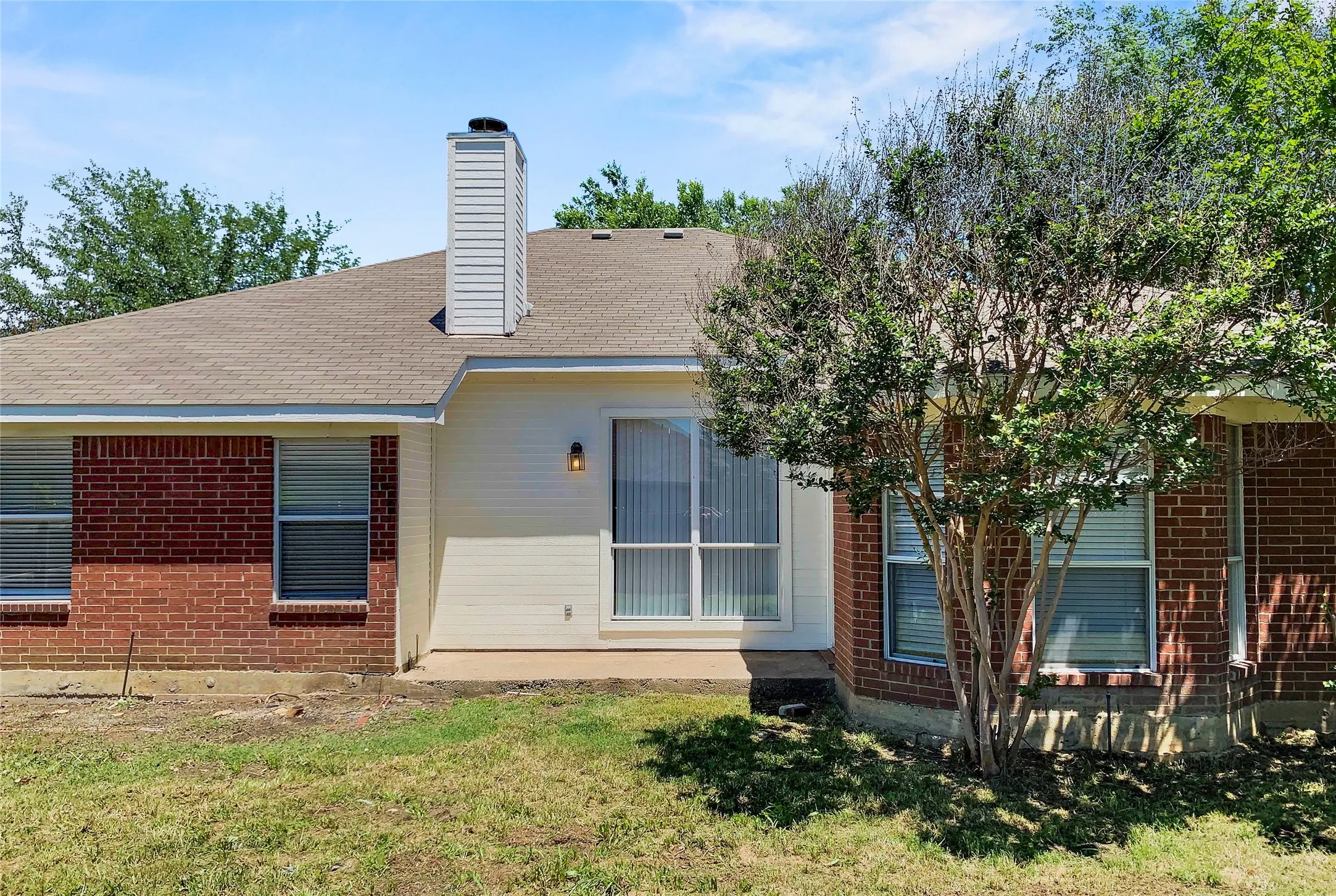 Single Family Residence For Rent in Tarrant County , 8008 Mourning Dove Drive, Arlington, Texas 76002, 4 Bedroom, 2 Bathroom, 2 Garage spaces, 1,804 Sqft, built in 2001, mls#21365669, Real Estate Agent in Arlington, Homes For Rent in Tarrant county, Homes For Rent in Arlington, Realtor in Arlington Texas, Real Estate Brokerage Independent Realty Texas, Luminita Cordes Realtor