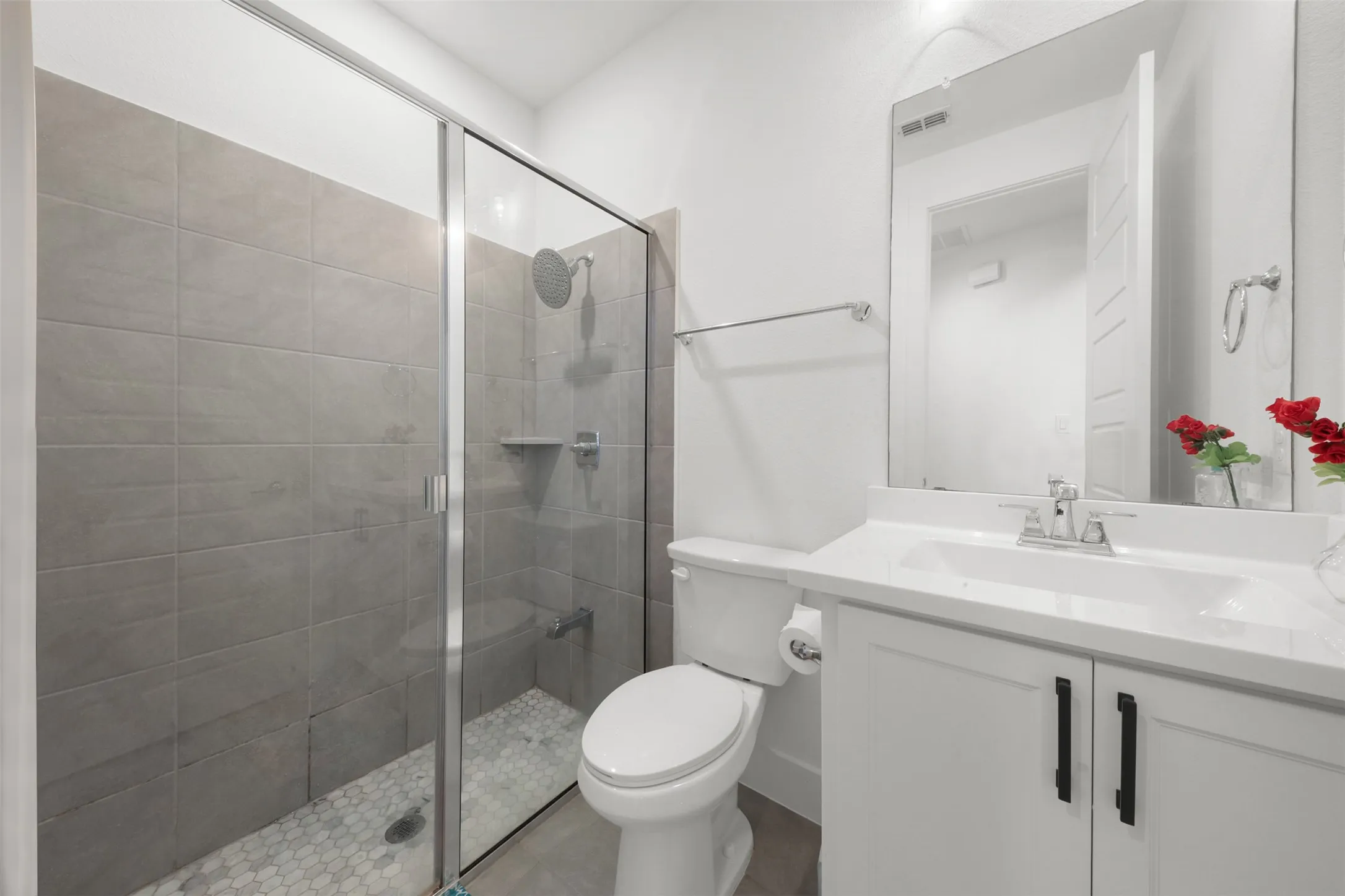 Single Family Residence For Rent in Collin County , 14164 Berryfield Lane, Frisco, Texas 75035, 4 Bedroom, 3 Bathroom, 2 Garage spaces, 3,426 Sqft, built in 2021, Price $4,000, mls#21365670, Real Estate Agent in Frisco, Homes For Rent in Collin county, Homes For Rent in Frisco, Realtor in Frisco Texas, Real Estate Brokerage Independent Realty Texas, Luminita Cordes Realtor