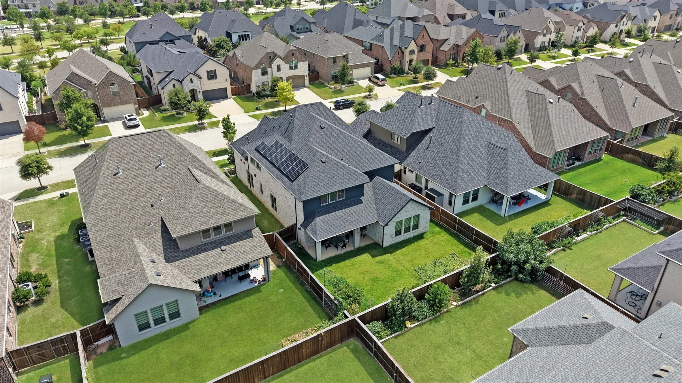 Single Family Residence For Rent in Collin County , 14164 Berryfield Lane, Frisco, Texas 75035, 4 Bedroom, 3 Bathroom, 2 Garage spaces, 3,426 Sqft, built in 2021, Price $4,000, mls#21365670, Real Estate Agent in Frisco, Homes For Rent in Collin county, Homes For Rent in Frisco, Realtor in Frisco Texas, Real Estate Brokerage Independent Realty Texas, Luminita Cordes Realtor