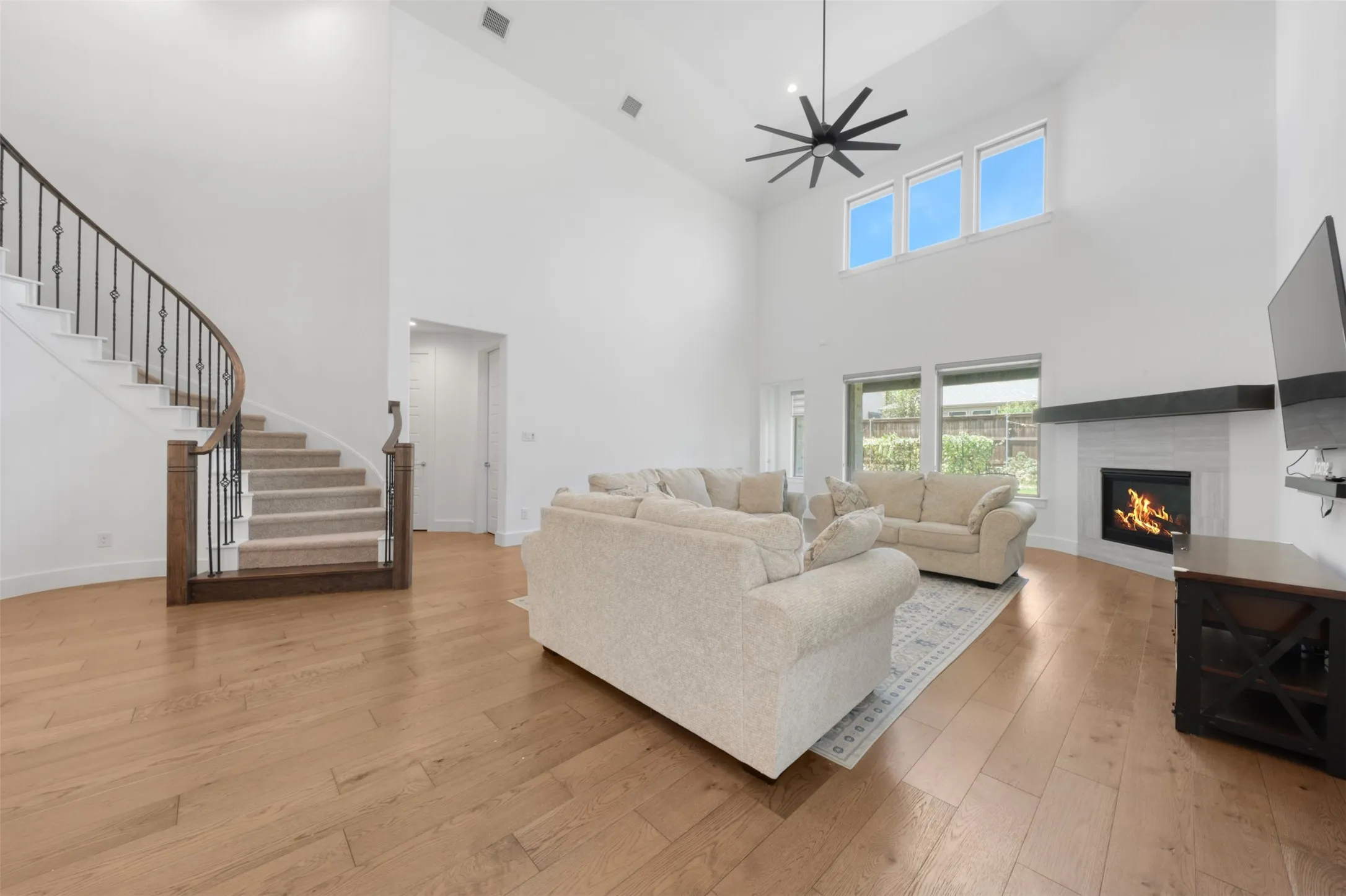 Single Family Residence For Rent in Collin County , 14164 Berryfield Lane, Frisco, Texas 75035, 4 Bedroom, 3 Bathroom, 2 Garage spaces, 3,426 Sqft, built in 2021, Price $4,000, mls#21365670, Real Estate Agent in Frisco, Homes For Rent in Collin county, Homes For Rent in Frisco, Realtor in Frisco Texas, Real Estate Brokerage Independent Realty Texas, Luminita Cordes Realtor