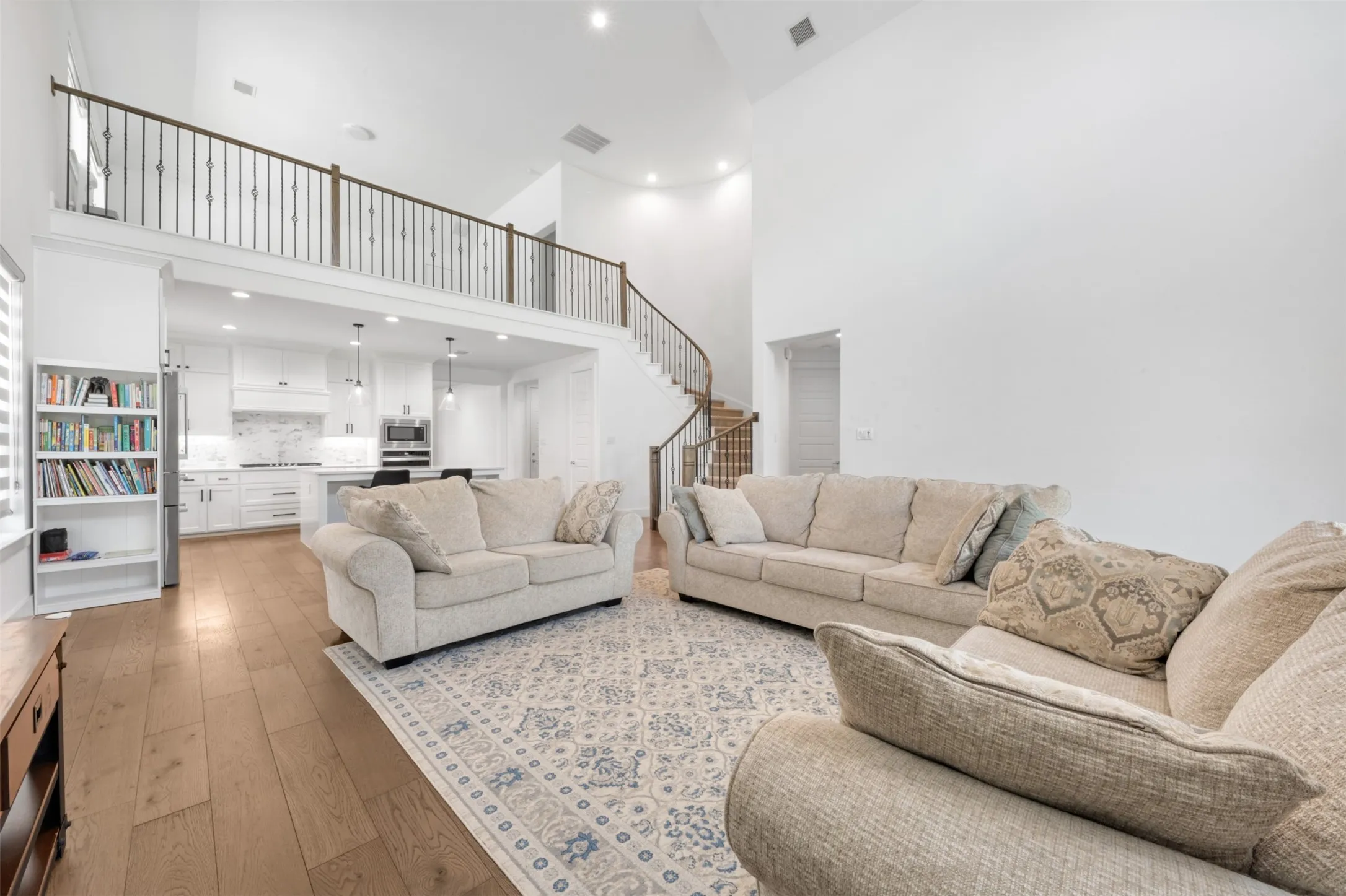 Single Family Residence For Rent in Collin County , 14164 Berryfield Lane, Frisco, Texas 75035, 4 Bedroom, 3 Bathroom, 2 Garage spaces, 3,426 Sqft, built in 2021, Price $4,000, mls#21365670, Real Estate Agent in Frisco, Homes For Rent in Collin county, Homes For Rent in Frisco, Realtor in Frisco Texas, Real Estate Brokerage Independent Realty Texas, Luminita Cordes Realtor