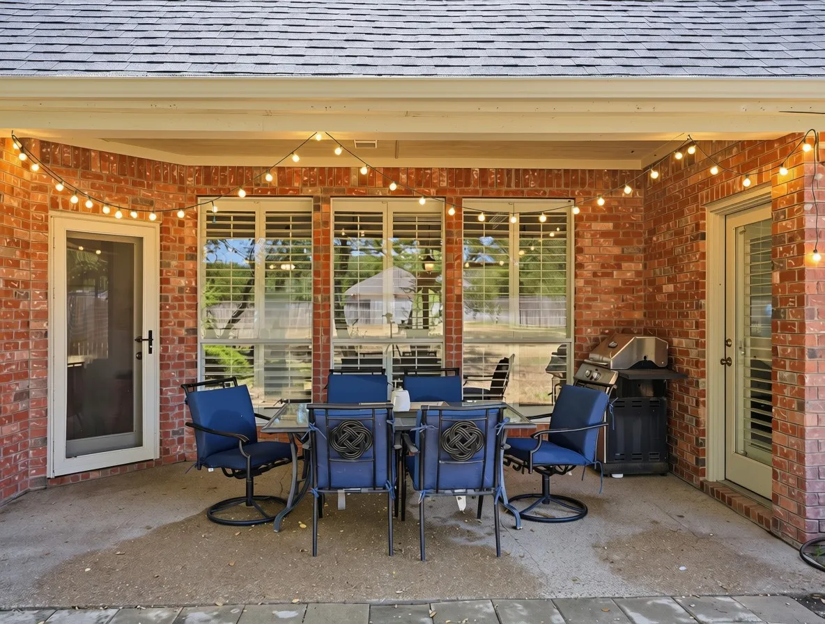 Single Family Residence For Sale in Parker County , 156 S Fork Drive, Hudson Oaks, Texas 76087, 3 Bedroom, 3 Bathroom, 3 Garage spaces, 2,617 Sqft, built in 1993, mls#21363756, Real Estate Agent in Hudson Oaks, Homes For Sale in Parker county, Homes For Sale in Hudson Oaks, Realtor in Hudson Oaks Texas, Real Estate Brokerage Independent Realty Texas, Luminita Cordes Realtor