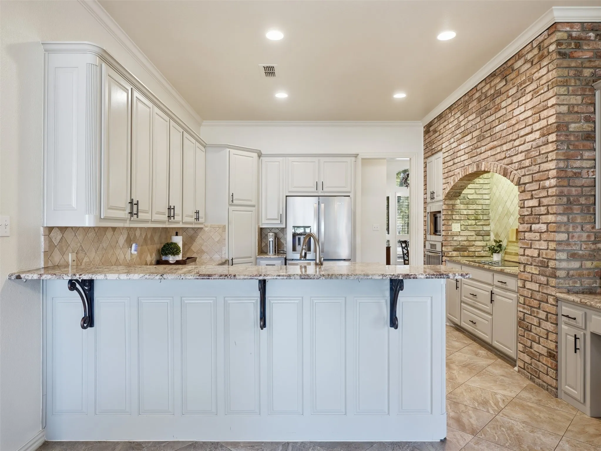 Single Family Residence For Sale in Parker County , 156 S Fork Drive, Hudson Oaks, Texas 76087, 3 Bedroom, 3 Bathroom, 3 Garage spaces, 2,617 Sqft, built in 1993, mls#21363756, Real Estate Agent in Hudson Oaks, Homes For Sale in Parker county, Homes For Sale in Hudson Oaks, Realtor in Hudson Oaks Texas, Real Estate Brokerage Independent Realty Texas, Luminita Cordes Realtor