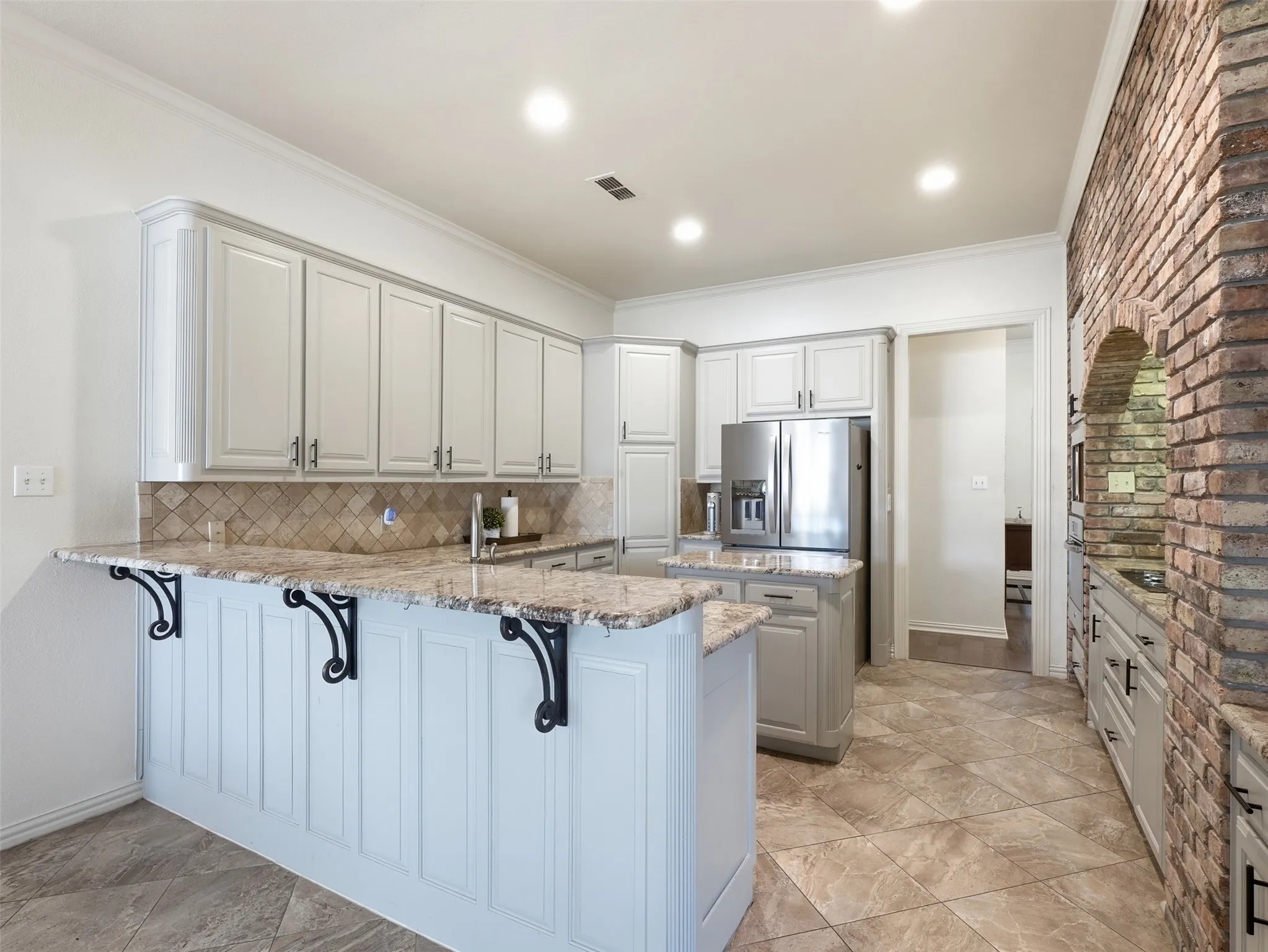 Single Family Residence For Sale in Parker County , 156 S Fork Drive, Hudson Oaks, Texas 76087, 3 Bedroom, 3 Bathroom, 3 Garage spaces, 2,617 Sqft, built in 1993, mls#21363756, Real Estate Agent in Hudson Oaks, Homes For Sale in Parker county, Homes For Sale in Hudson Oaks, Realtor in Hudson Oaks Texas, Real Estate Brokerage Independent Realty Texas, Luminita Cordes Realtor
