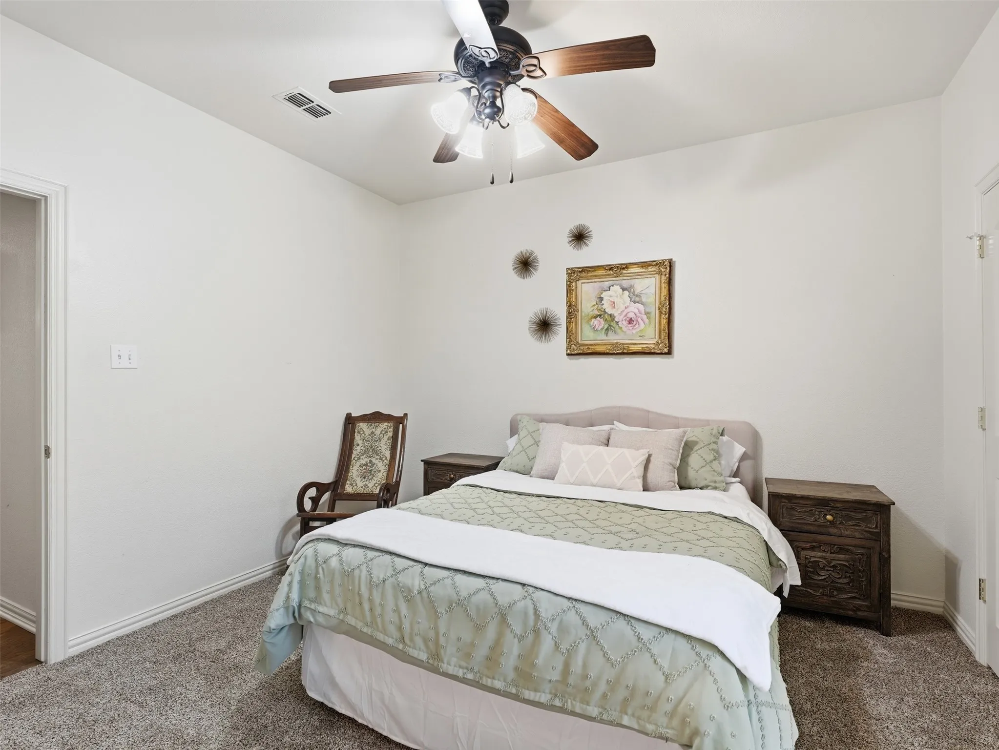 Single Family Residence For Sale in Parker County , 156 S Fork Drive, Hudson Oaks, Texas 76087, 3 Bedroom, 3 Bathroom, 3 Garage spaces, 2,617 Sqft, built in 1993, mls#21363756, Real Estate Agent in Hudson Oaks, Homes For Sale in Parker county, Homes For Sale in Hudson Oaks, Realtor in Hudson Oaks Texas, Real Estate Brokerage Independent Realty Texas, Luminita Cordes Realtor