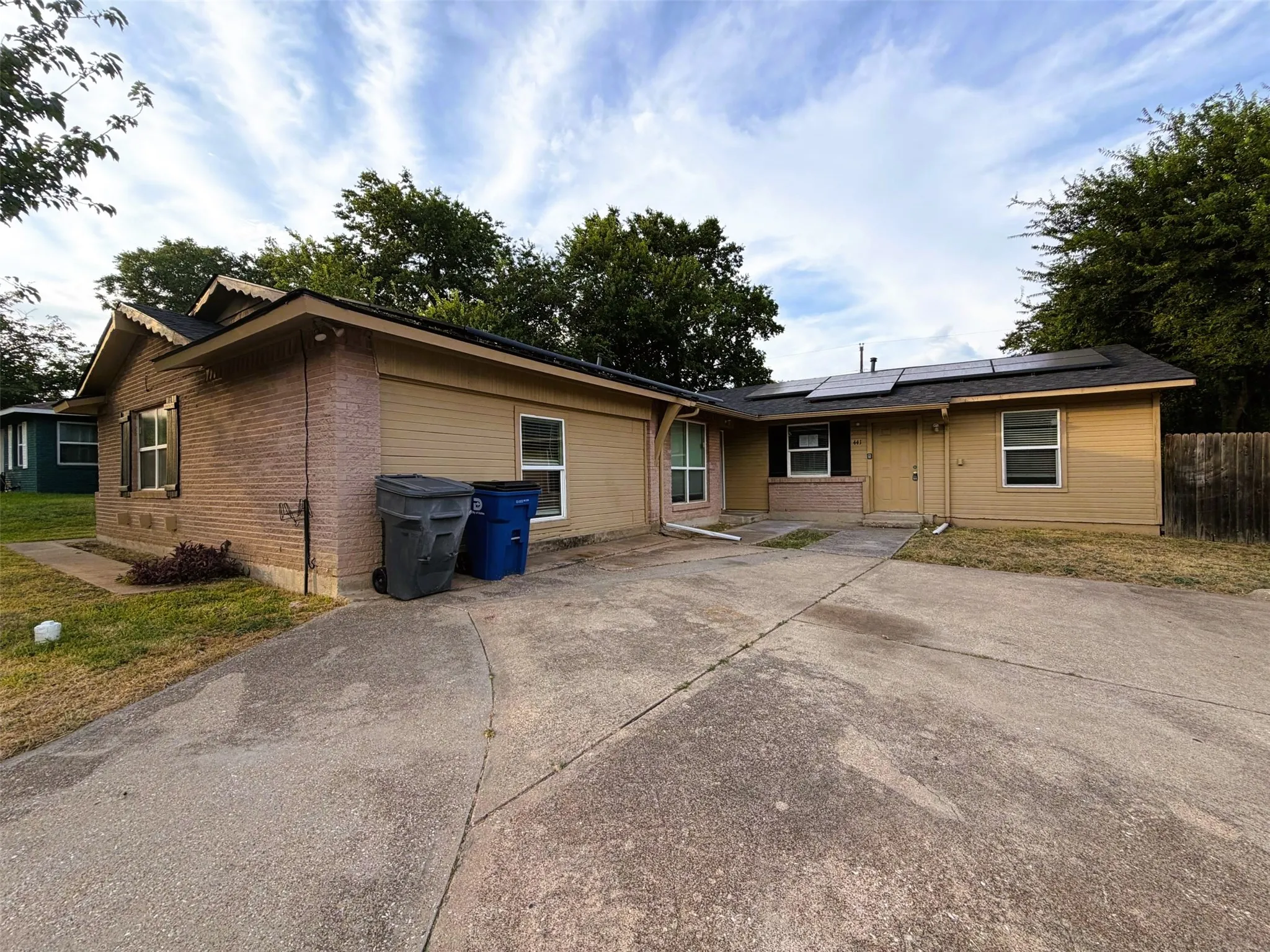 Single Family Residence For Sale in Dallas County , 441 Goldwood Drive, Dallas, Texas 75232, 6 Bedroom, 3 Bathroom, Garage spaces, 2,752 Sqft, built in 1956, mls#21365286, Real Estate Agent in Dallas, Homes For Sale in Dallas county, Homes For Sale in Dallas, Realtor in Dallas Texas, Real Estate Brokerage Independent Realty Texas, Luminita Cordes Realtor