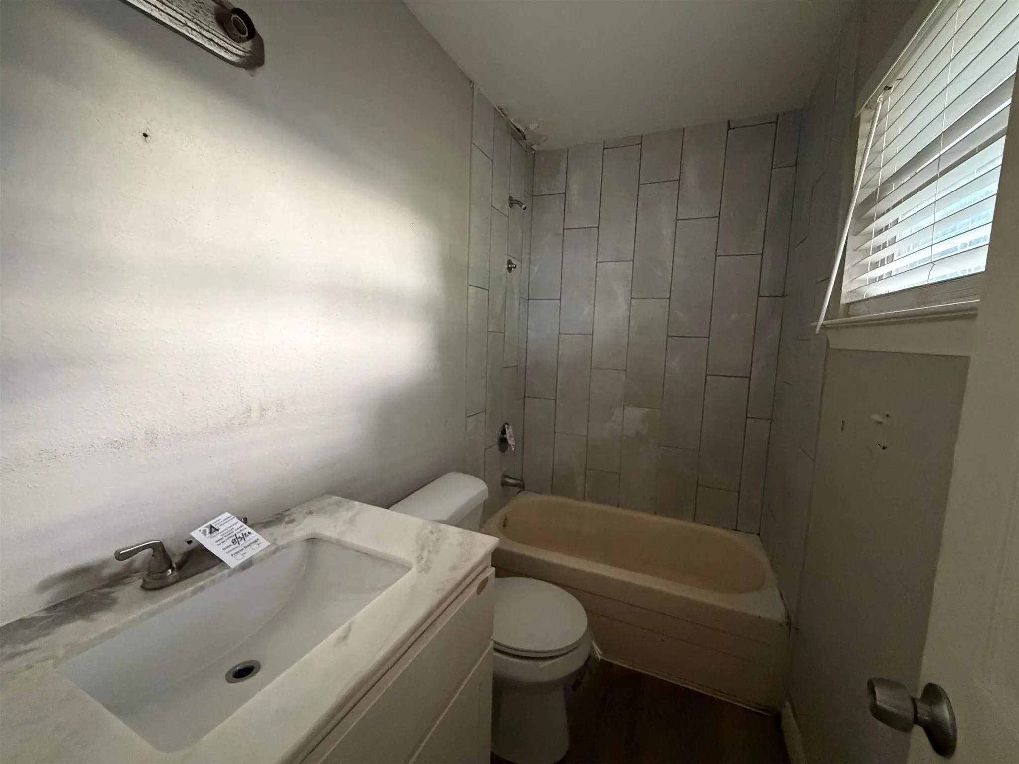 Bath for second primary bedroom