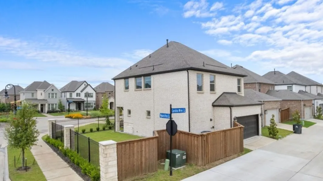 Single Family Residence For Sale in Tarrant County , 711 Prairie Falcon Drive, Arlington, Texas 76005, 3 Bedroom, 3 Bathroom, 2 Garage spaces, 2,345 Sqft, built in 2023, Price $584,900, mls#21360317, Real Estate Agent in Arlington, Homes For Sale in Tarrant county, Homes For Sale in Arlington, Realtor in Arlington Texas, Real Estate Brokerage Independent Realty Texas, Luminita Cordes Realtor