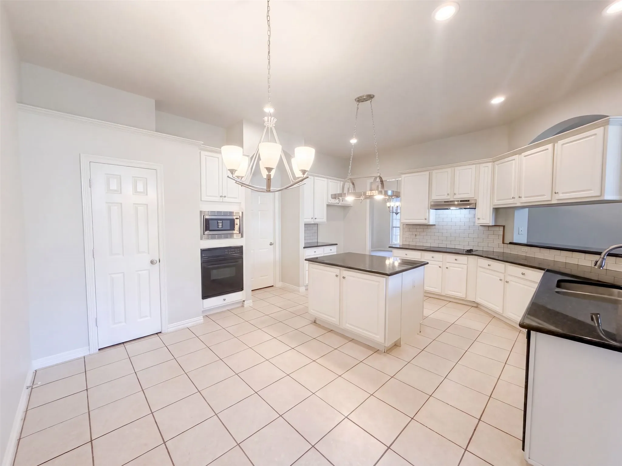 Single Family Residence For Sale in Denton County , 6 Cimarron Court, Trophy Club, Texas 76262, 4 Bedroom, 3 Bathroom, 2 Garage spaces, 2,527 Sqft, built in 1997, mls#21365675, Real Estate Agent in Trophy Club, Homes For Sale in Denton county, Homes For Sale in Trophy Club, Realtor in Trophy Club Texas, Real Estate Brokerage Independent Realty Texas, Luminita Cordes Realtor
