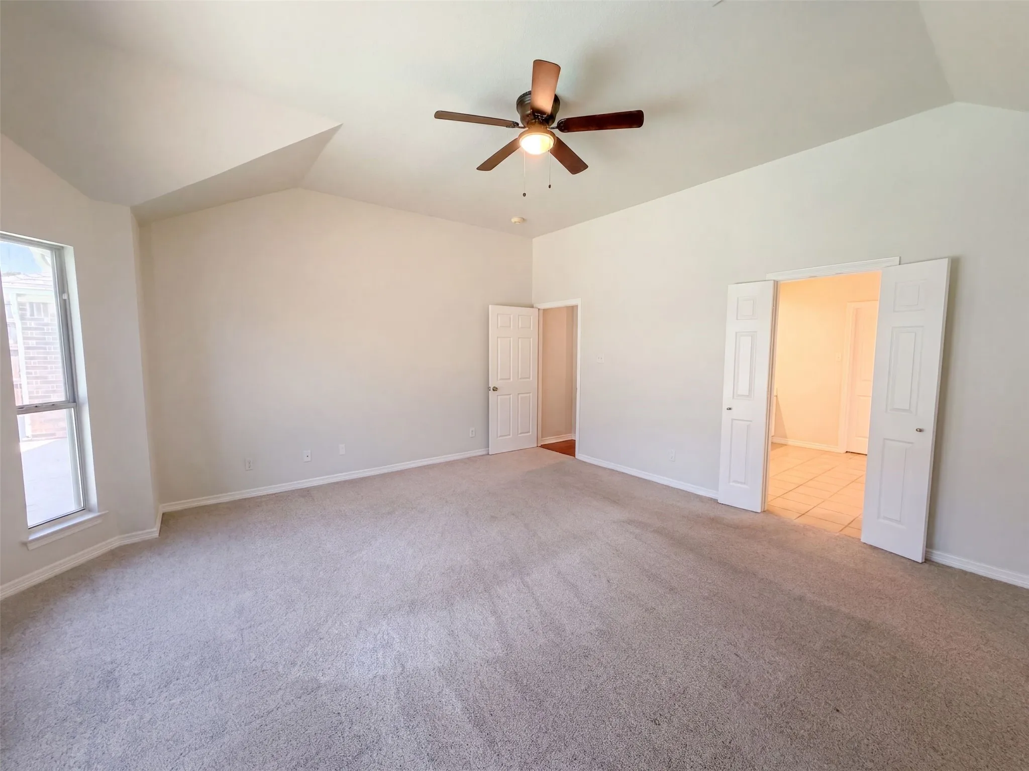 Single Family Residence For Sale in Denton County , 6 Cimarron Court, Trophy Club, Texas 76262, 4 Bedroom, 3 Bathroom, 2 Garage spaces, 2,527 Sqft, built in 1997, mls#21365675, Real Estate Agent in Trophy Club, Homes For Sale in Denton county, Homes For Sale in Trophy Club, Realtor in Trophy Club Texas, Real Estate Brokerage Independent Realty Texas, Luminita Cordes Realtor