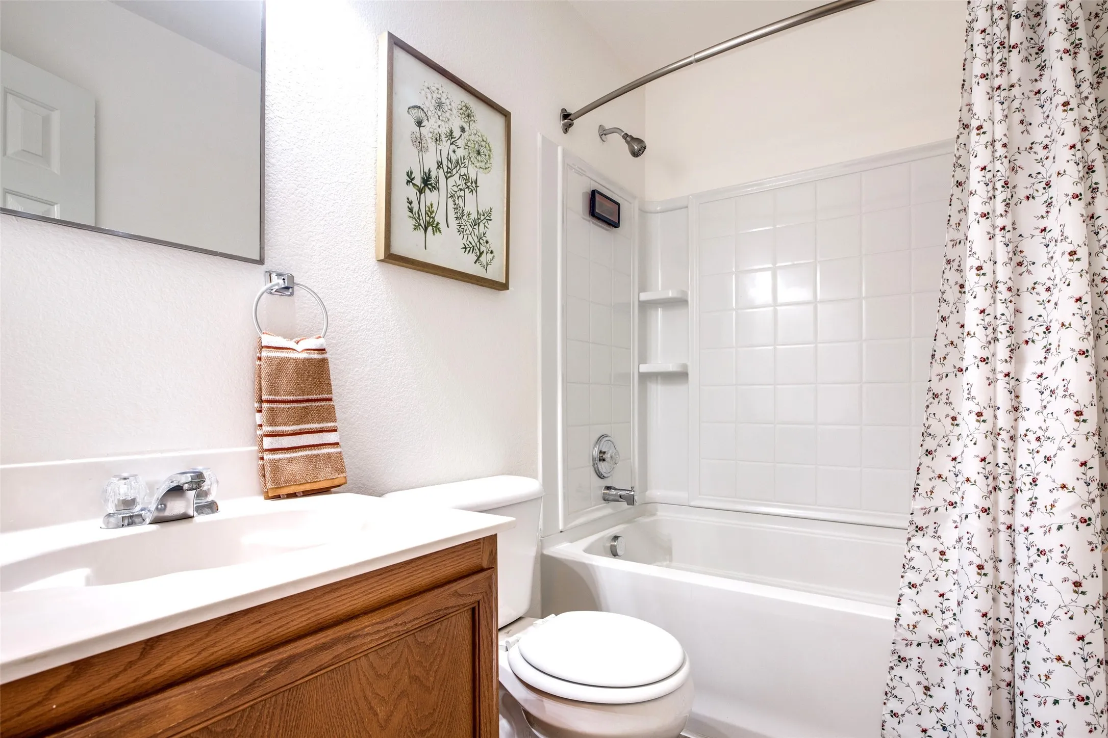 Single Family Residence For Rent in Collin County , 12685 Drexel Street, Frisco, Texas 75035, 3 Bedroom, 2 Bathroom, 2 Garage spaces, 1,640 Sqft, built in 2004, mls#21365248, Real Estate Agent in Frisco, Homes For Rent in Collin county, Homes For Rent in Frisco, Realtor in Frisco Texas, Real Estate Brokerage Independent Realty Texas, Luminita Cordes Realtor