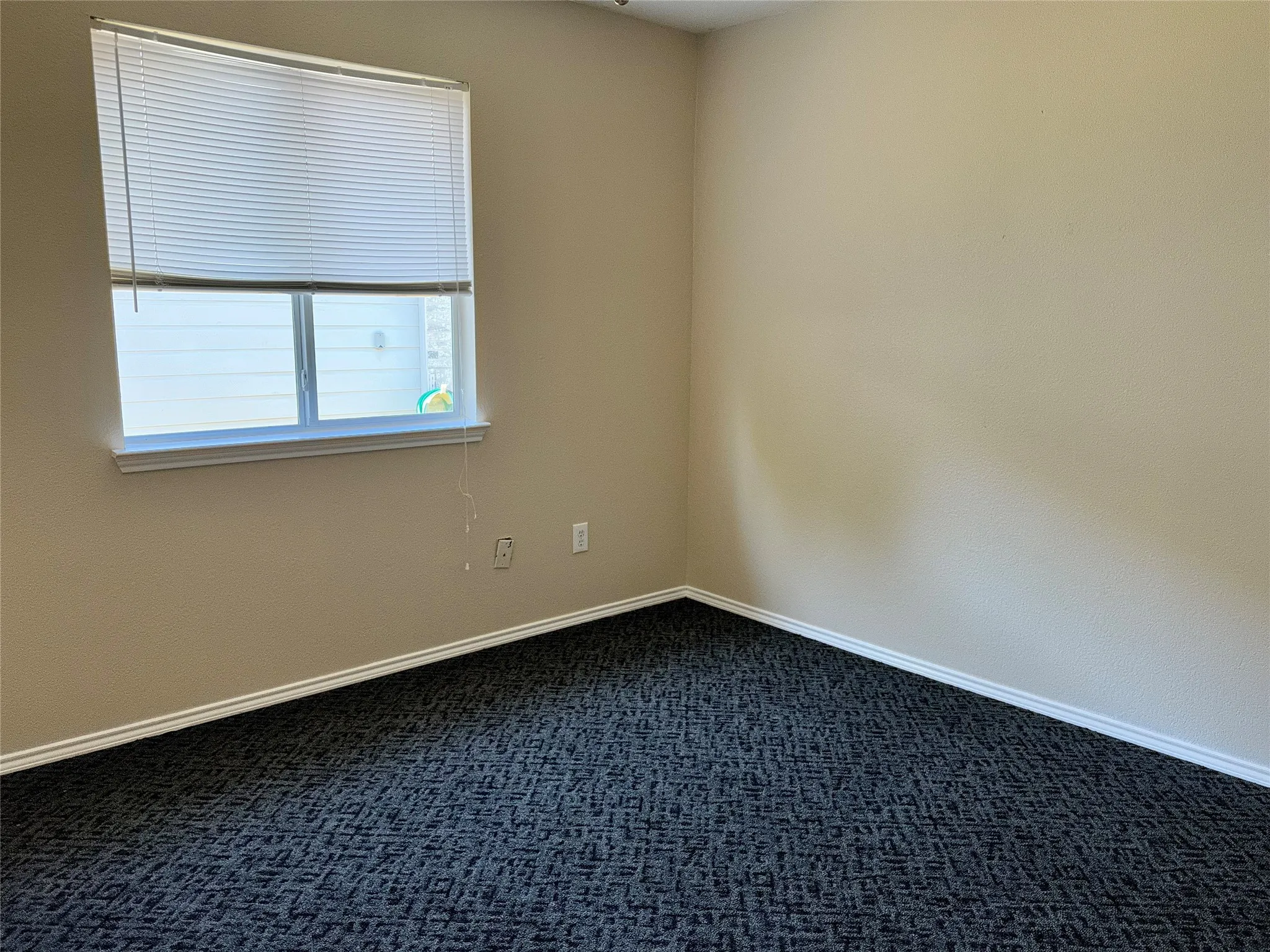 Single Family Residence For Rent in Collin County , 1713 Elm Street, Anna, Texas 75409, 3 Bedroom, 2 Bathroom, 2 Garage spaces, 1,385 Sqft, built in 2003, mls#21353476, Real Estate Agent in Anna, Homes For Rent in Collin county, Homes For Rent in Anna, Realtor in Anna Texas, Real Estate Brokerage Independent Realty Texas, Luminita Cordes Realtor