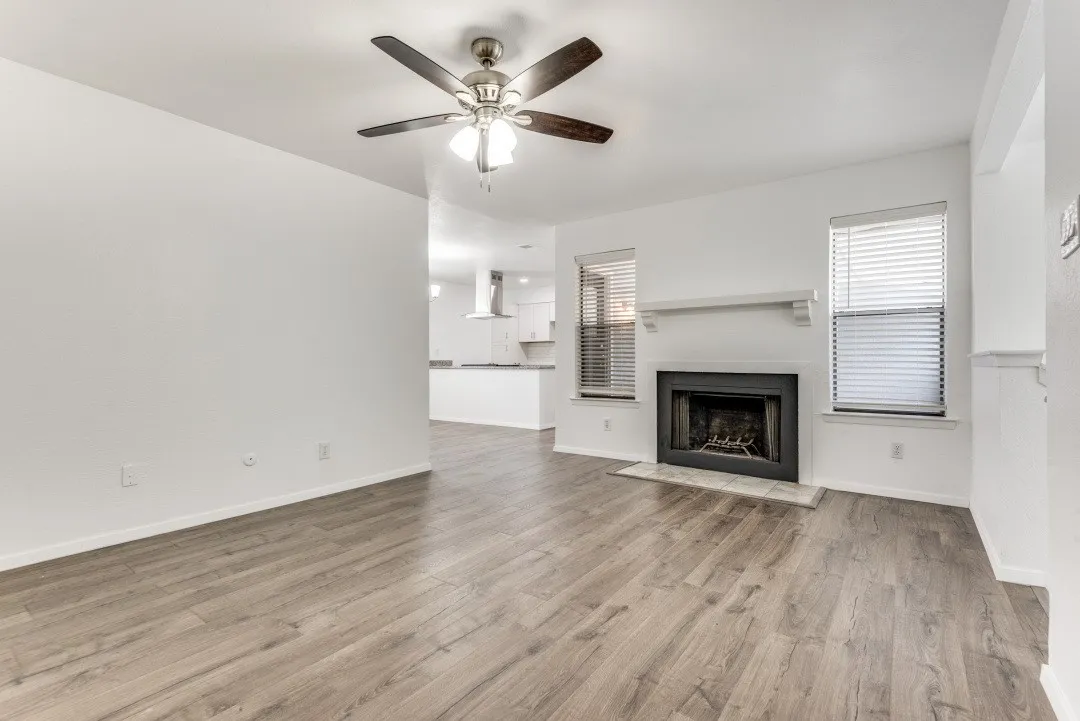 Condominium For Rent in Tarrant County , 638 Ridgeline Drive, Hurst, Texas 76053, 2 Bedroom, 1 Bathroom, 2 Garage spaces, 994 Sqft, built in 1981, mls#21364130, Real Estate Agent in Hurst, Homes For Rent in Tarrant county, Homes For Rent in Hurst, Realtor in Hurst Texas, Real Estate Brokerage Independent Realty Texas, Luminita Cordes Realtor