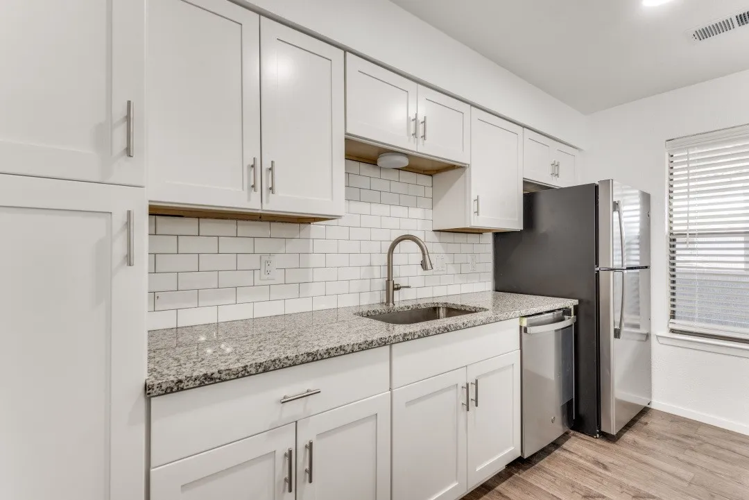 Condominium For Rent in Tarrant County , 638 Ridgeline Drive, Hurst, Texas 76053, 2 Bedroom, 1 Bathroom, 2 Garage spaces, 994 Sqft, built in 1981, mls#21364130, Real Estate Agent in Hurst, Homes For Rent in Tarrant county, Homes For Rent in Hurst, Realtor in Hurst Texas, Real Estate Brokerage Independent Realty Texas, Luminita Cordes Realtor