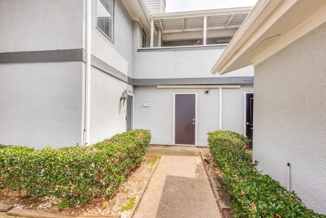 Condominium For Rent in Tarrant County , 638 Ridgeline Drive, Hurst, Texas 76053, 2 Bedroom, 1 Bathroom, 2 Garage spaces, 994 Sqft, built in 1981, mls#21364130, Real Estate Agent in Hurst, Homes For Rent in Tarrant county, Homes For Rent in Hurst, Realtor in Hurst Texas, Real Estate Brokerage Independent Realty Texas, Luminita Cordes Realtor