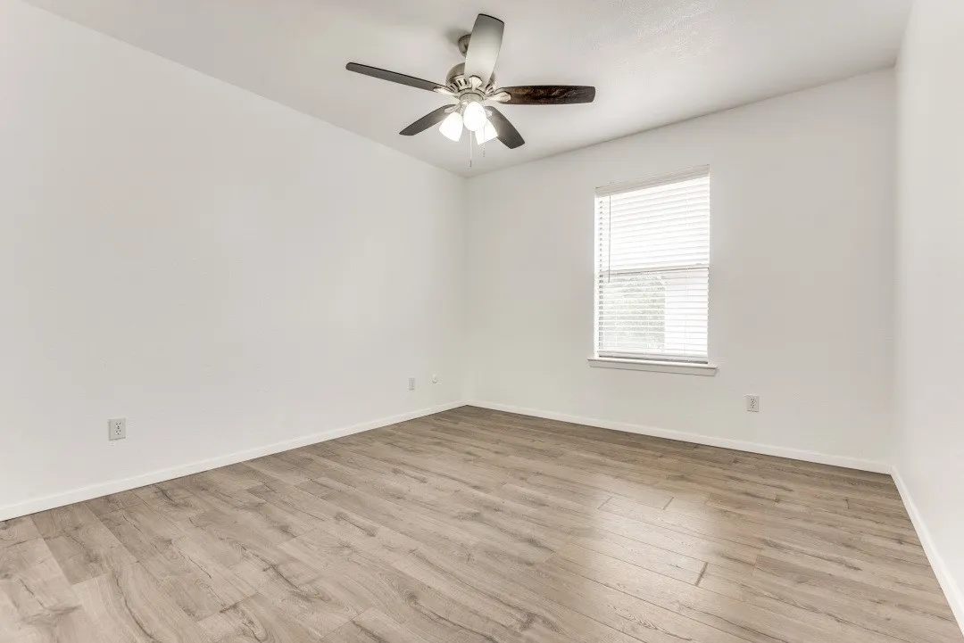 Condominium For Rent in Tarrant County , 638 Ridgeline Drive, Hurst, Texas 76053, 2 Bedroom, 1 Bathroom, 2 Garage spaces, 994 Sqft, built in 1981, mls#21364130, Real Estate Agent in Hurst, Homes For Rent in Tarrant county, Homes For Rent in Hurst, Realtor in Hurst Texas, Real Estate Brokerage Independent Realty Texas, Luminita Cordes Realtor