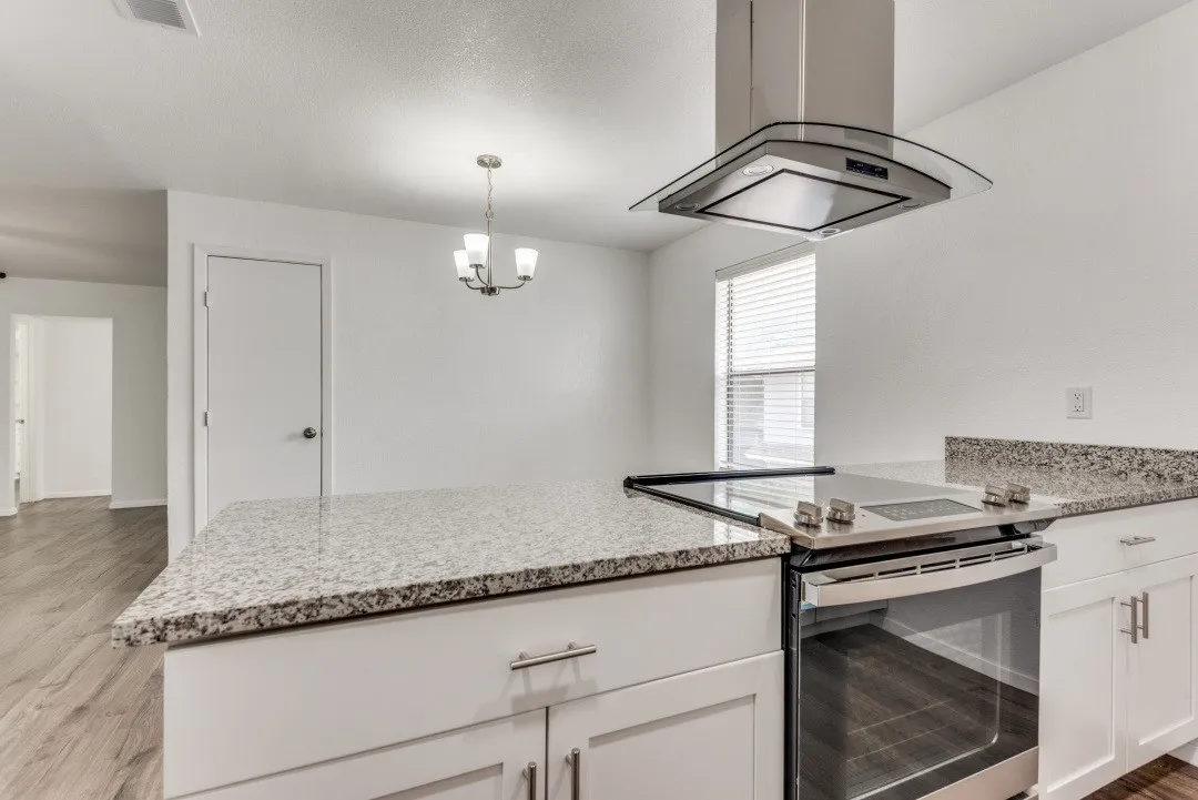 Condominium For Rent in Tarrant County , 638 Ridgeline Drive, Hurst, Texas 76053, 2 Bedroom, 1 Bathroom, 2 Garage spaces, 994 Sqft, built in 1981, mls#21364130, Real Estate Agent in Hurst, Homes For Rent in Tarrant county, Homes For Rent in Hurst, Realtor in Hurst Texas, Real Estate Brokerage Independent Realty Texas, Luminita Cordes Realtor