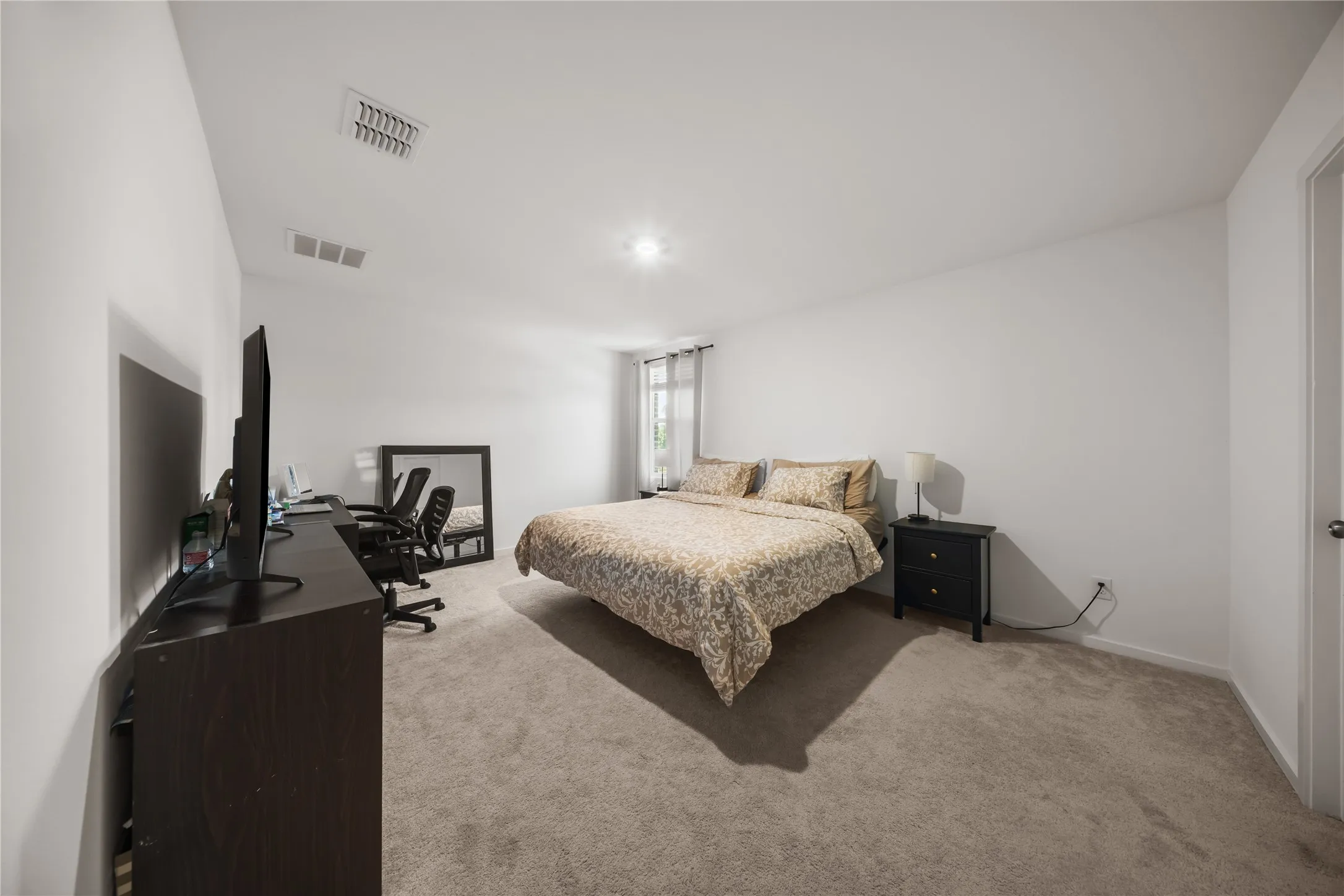 Single Family Residence For Rent in Denton County , 260 Adelina Drive, Little Elm, Texas 75068, 4 Bedroom, 3 Bathroom, 2 Garage spaces, 2,067 Sqft, built in 2024, mls#21365705, Real Estate Agent in Little Elm, Homes For Rent in Denton county, Homes For Rent in Little Elm, Realtor in Little Elm Texas, Real Estate Brokerage Independent Realty Texas, Luminita Cordes Realtor