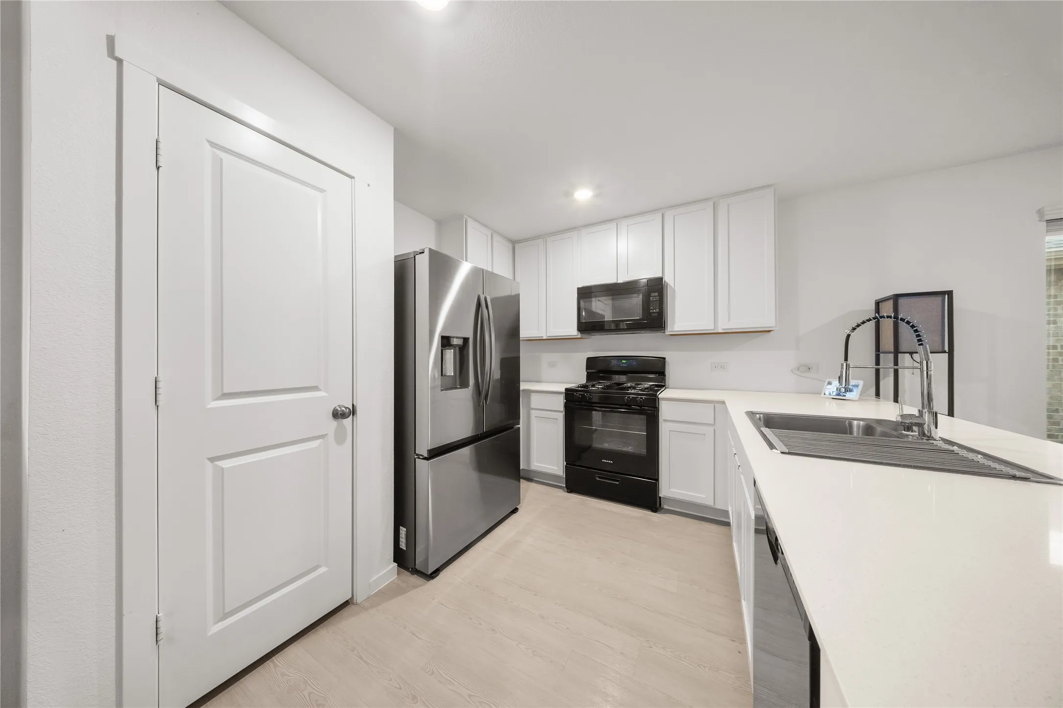 Single Family Residence For Rent in Denton County , 260 Adelina Drive, Little Elm, Texas 75068, 4 Bedroom, 3 Bathroom, 2 Garage spaces, 2,067 Sqft, built in 2024, mls#21365705, Real Estate Agent in Little Elm, Homes For Rent in Denton county, Homes For Rent in Little Elm, Realtor in Little Elm Texas, Real Estate Brokerage Independent Realty Texas, Luminita Cordes Realtor