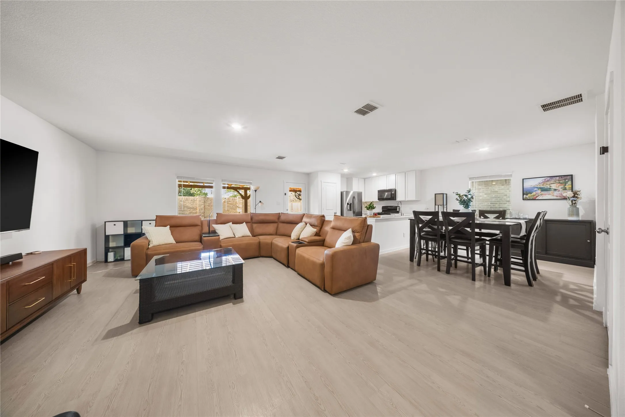 Single Family Residence For Rent in Denton County , 260 Adelina Drive, Little Elm, Texas 75068, 4 Bedroom, 3 Bathroom, 2 Garage spaces, 2,067 Sqft, built in 2024, mls#21365705, Real Estate Agent in Little Elm, Homes For Rent in Denton county, Homes For Rent in Little Elm, Realtor in Little Elm Texas, Real Estate Brokerage Independent Realty Texas, Luminita Cordes Realtor