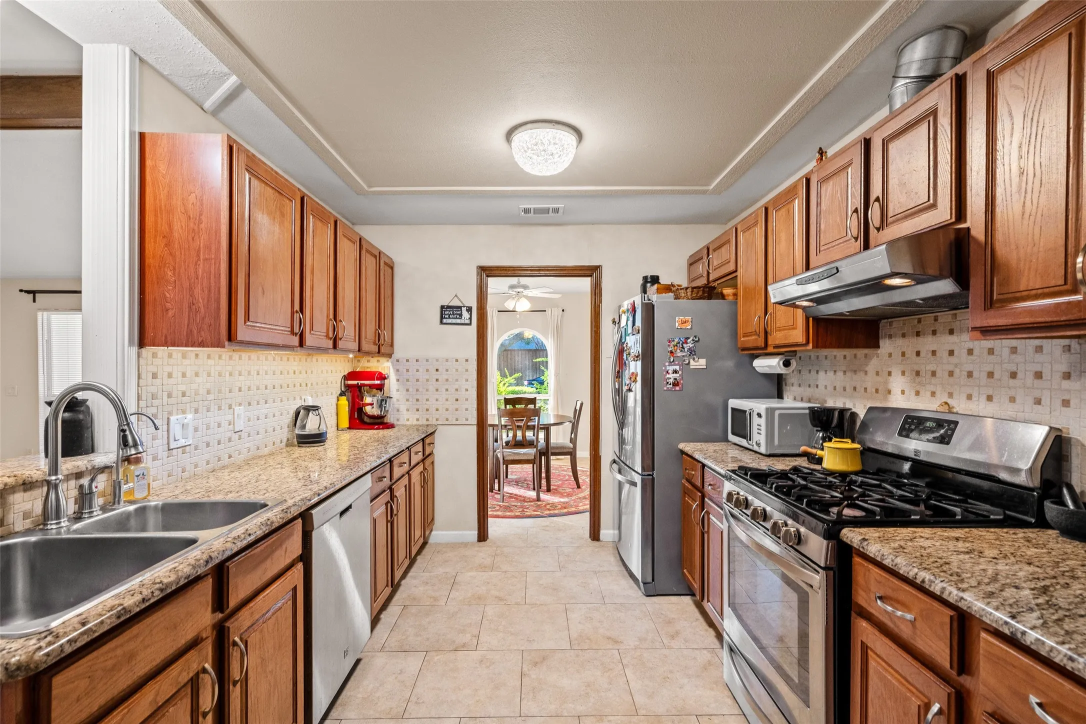 Single Family Residence For Sale in Collin County , 2304 Glen Forest Lane, Plano, Texas 75023, 3 Bedroom, 2 Bathroom, 2 Garage spaces, 1,770 Sqft, built in 1975, mls#21363851, Real Estate Agent in Plano, Homes For Sale in Collin county, Homes For Sale in Plano, Realtor in Plano Texas, Real Estate Brokerage Independent Realty Texas, Luminita Cordes Realtor