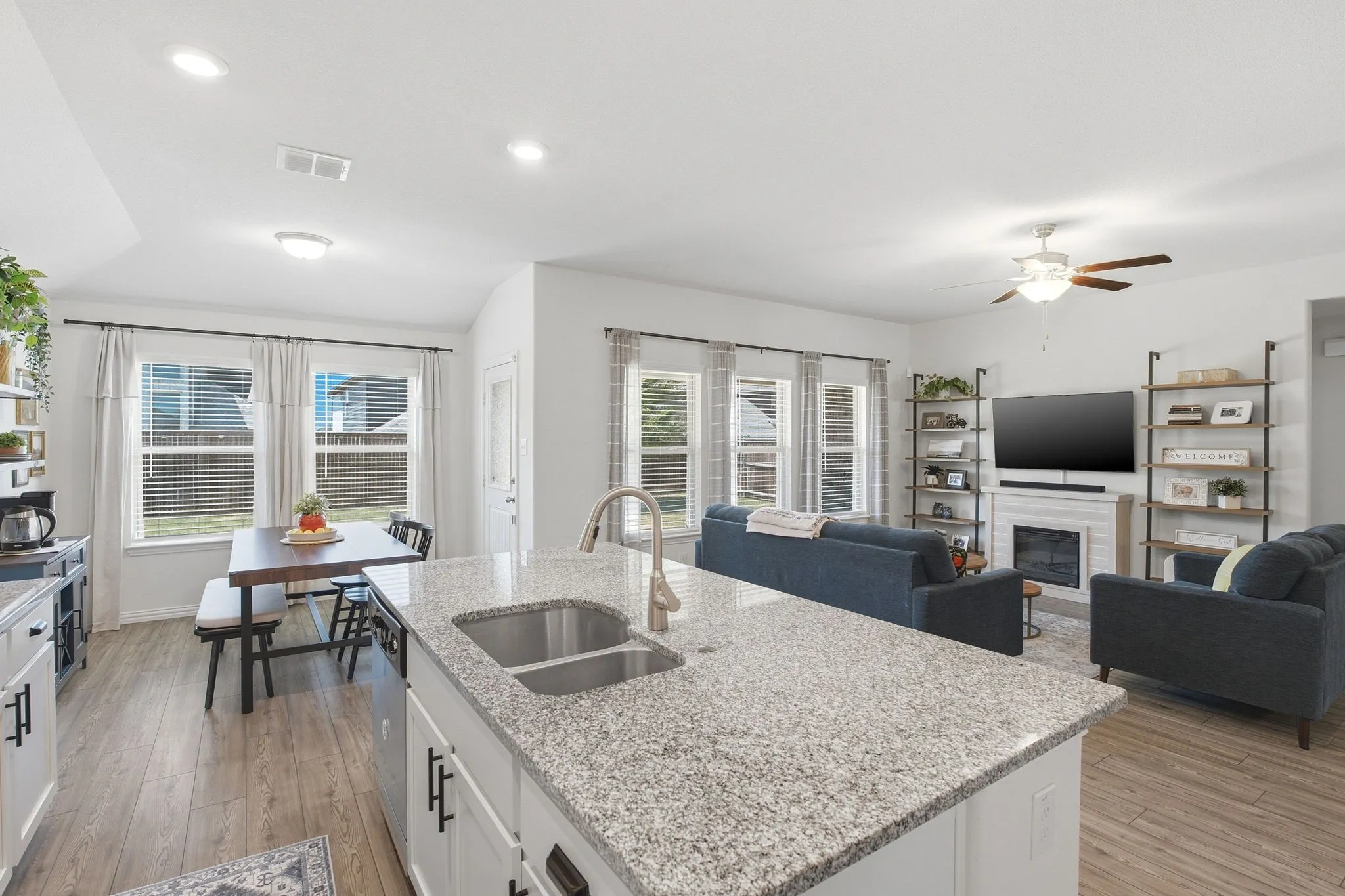 Single Family Residence For Sale in Denton County , 4529 Conrad Avenue, Celina, Texas 76227, 4 Bedroom, 2 Bathroom, 2 Garage spaces, 1,862 Sqft, built in 2019, mls#21361265, Real Estate Agent in Celina, Homes For Sale in Denton county, Homes For Sale in Celina, Realtor in Celina Texas, Real Estate Brokerage Independent Realty Texas, Luminita Cordes Realtor