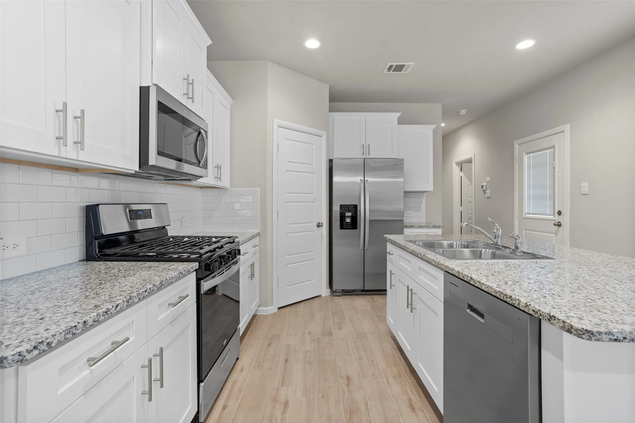 Townhouse For Rent in Tarrant County , 3453 Lake District Lane, Fort Worth, Texas 76135, 3 Bedroom, 3 Bathroom, 2 Garage spaces, 1,805 Sqft, built in 2024, mls#21365094, Real Estate Agent in Fort Worth, Homes For Rent in Tarrant county, Homes For Rent in Fort Worth, Realtor in Fort Worth Texas, Real Estate Brokerage Independent Realty Texas, Luminita Cordes Realtor