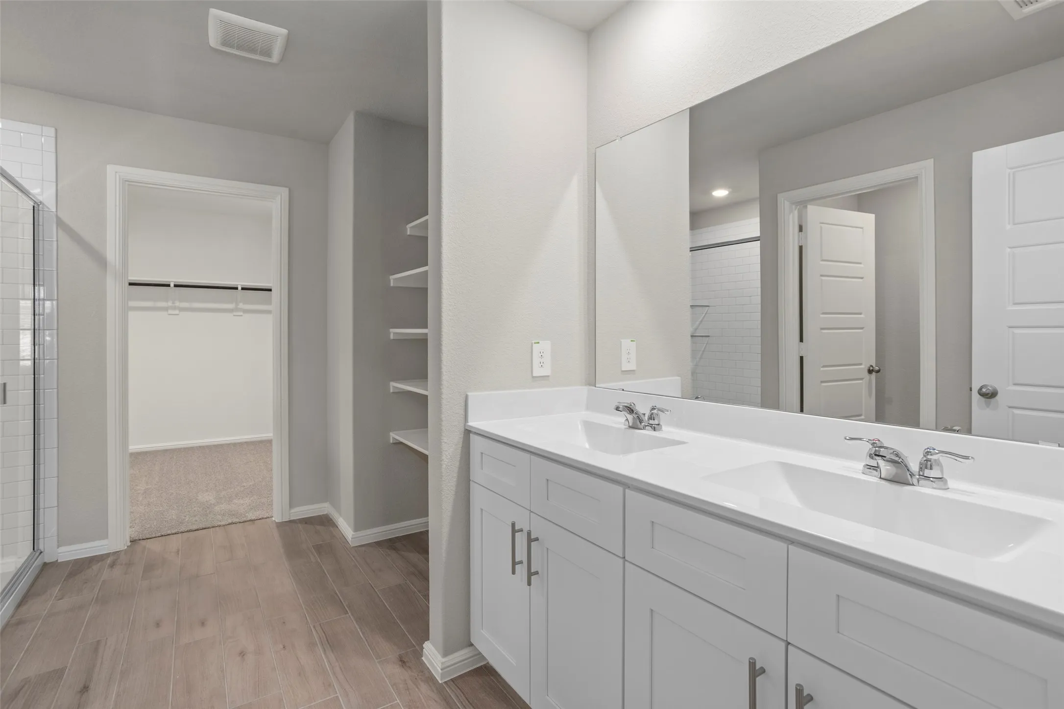 Townhouse For Rent in Tarrant County , 3453 Lake District Lane, Fort Worth, Texas 76135, 3 Bedroom, 3 Bathroom, 2 Garage spaces, 1,805 Sqft, built in 2024, mls#21365094, Real Estate Agent in Fort Worth, Homes For Rent in Tarrant county, Homes For Rent in Fort Worth, Realtor in Fort Worth Texas, Real Estate Brokerage Independent Realty Texas, Luminita Cordes Realtor